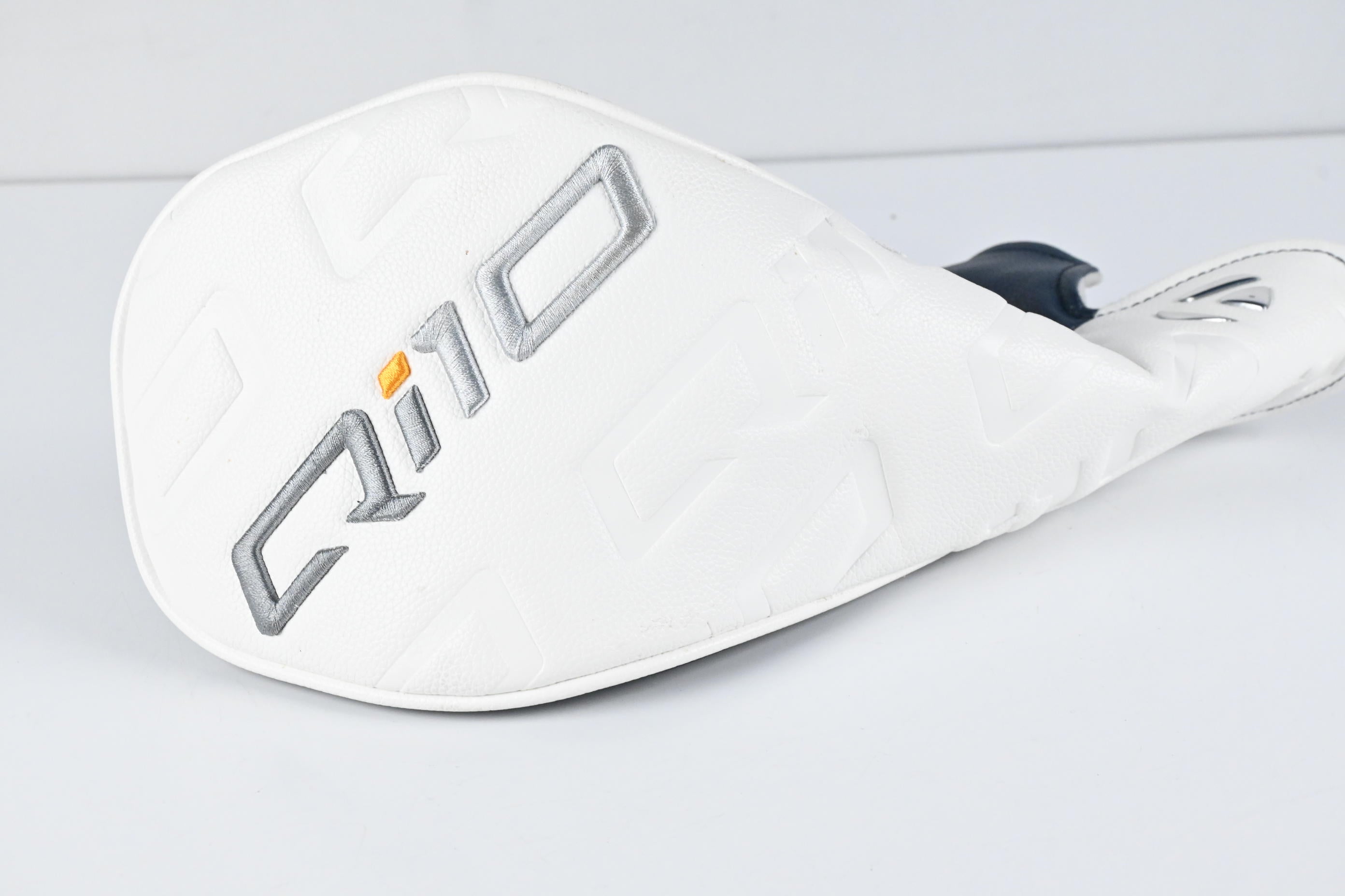 Taylormade Qi10 Driver / 10.5 Degree / Regular Flex Fujikura Ventus TR Blue 5