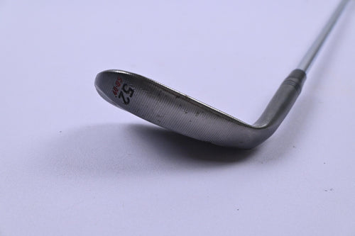Taylormade Milled Grind 2 Black Gap Wedge / 52 Degree / Stiff Flex Dynamic Gold