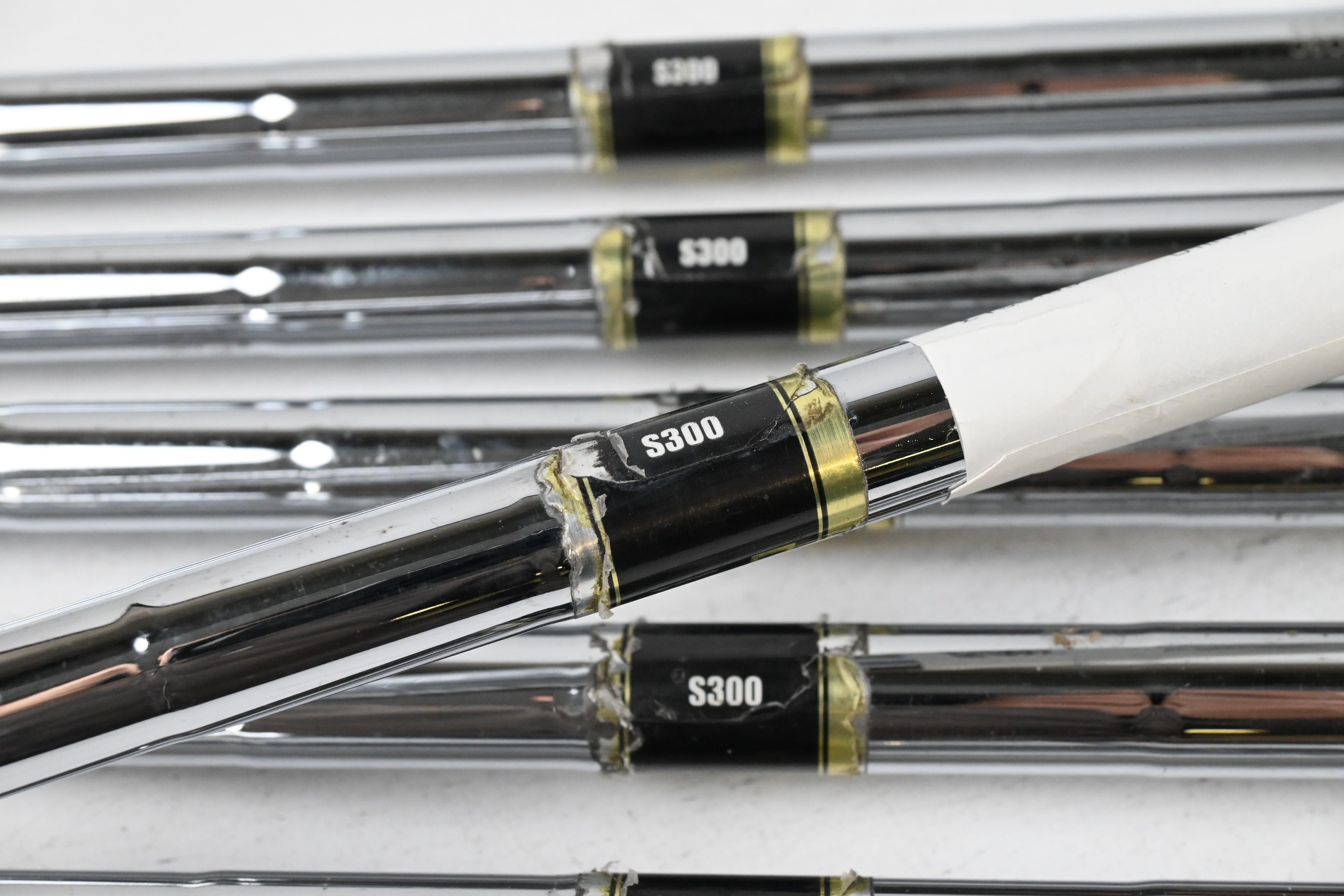 Mizuno MX-300 Irons / 5-PW / Stiff Flex Dynalite Gold XP S300 Shafts