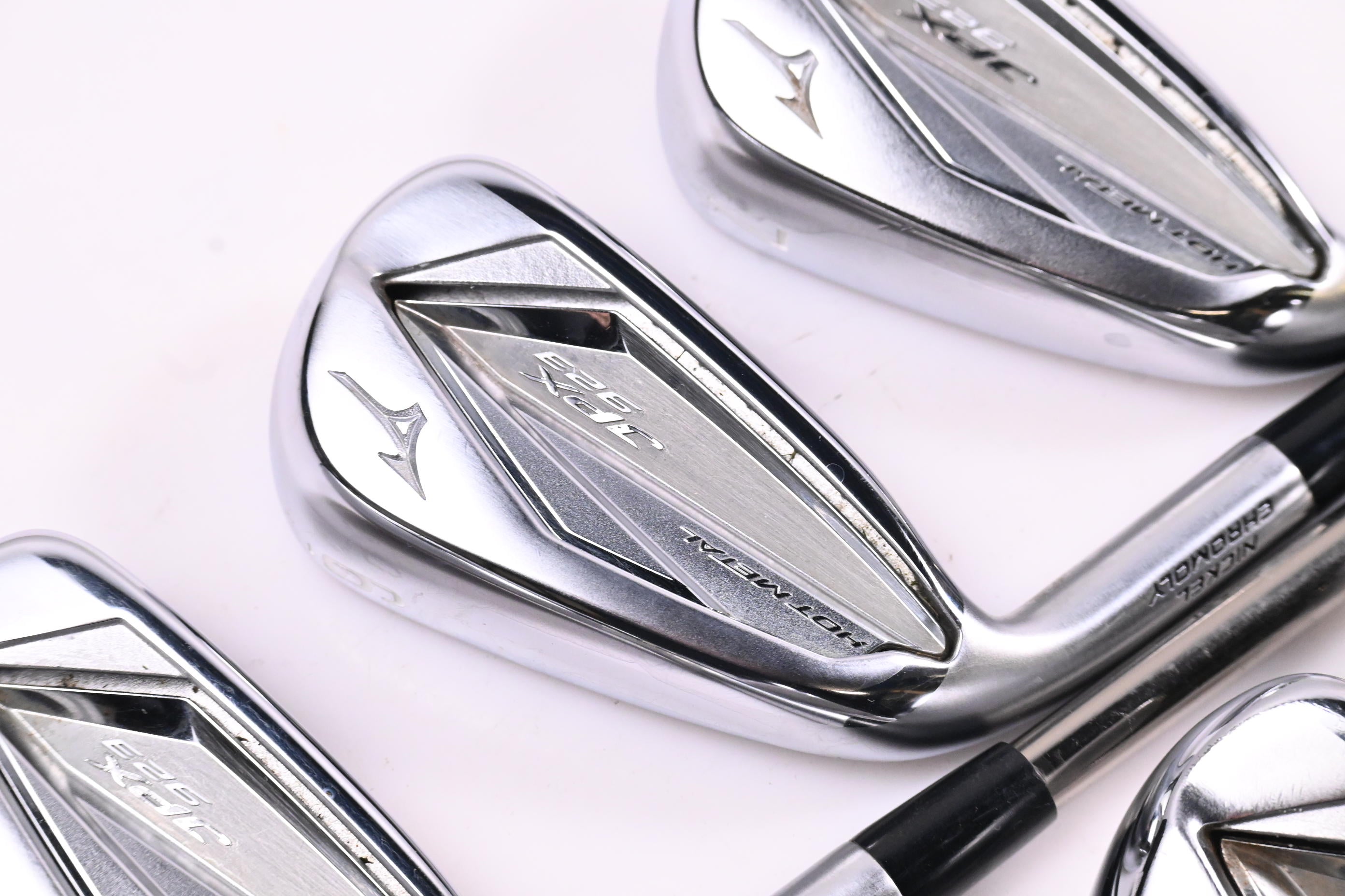 Left Hand Mizuno JPX 923 Hot Metal Irons / 5-PW / Regular Flex UST Recoil ESX460