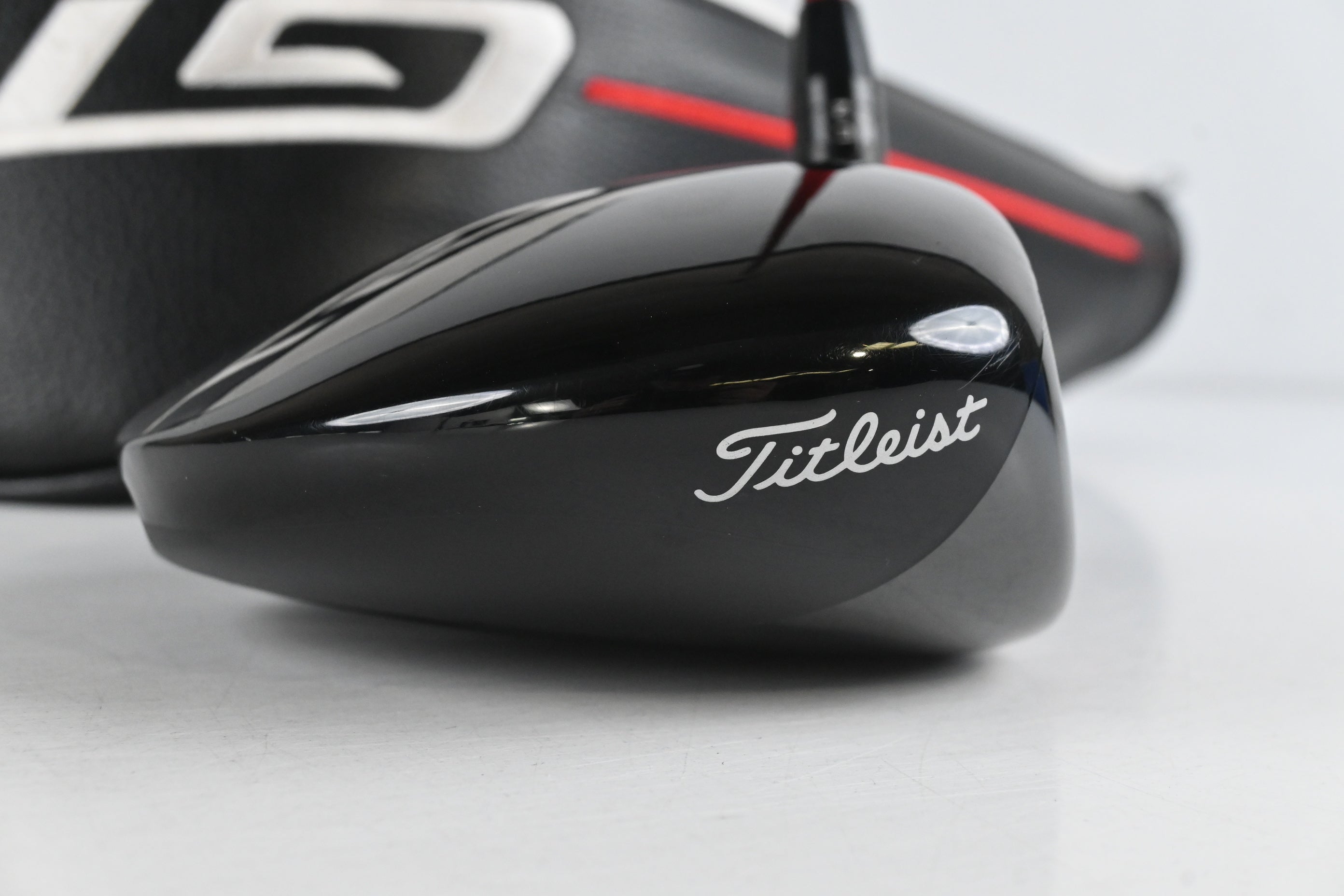 Titleist GT2 Driver / 9 Degree / Regular Flex Denali Red 50 Shaft