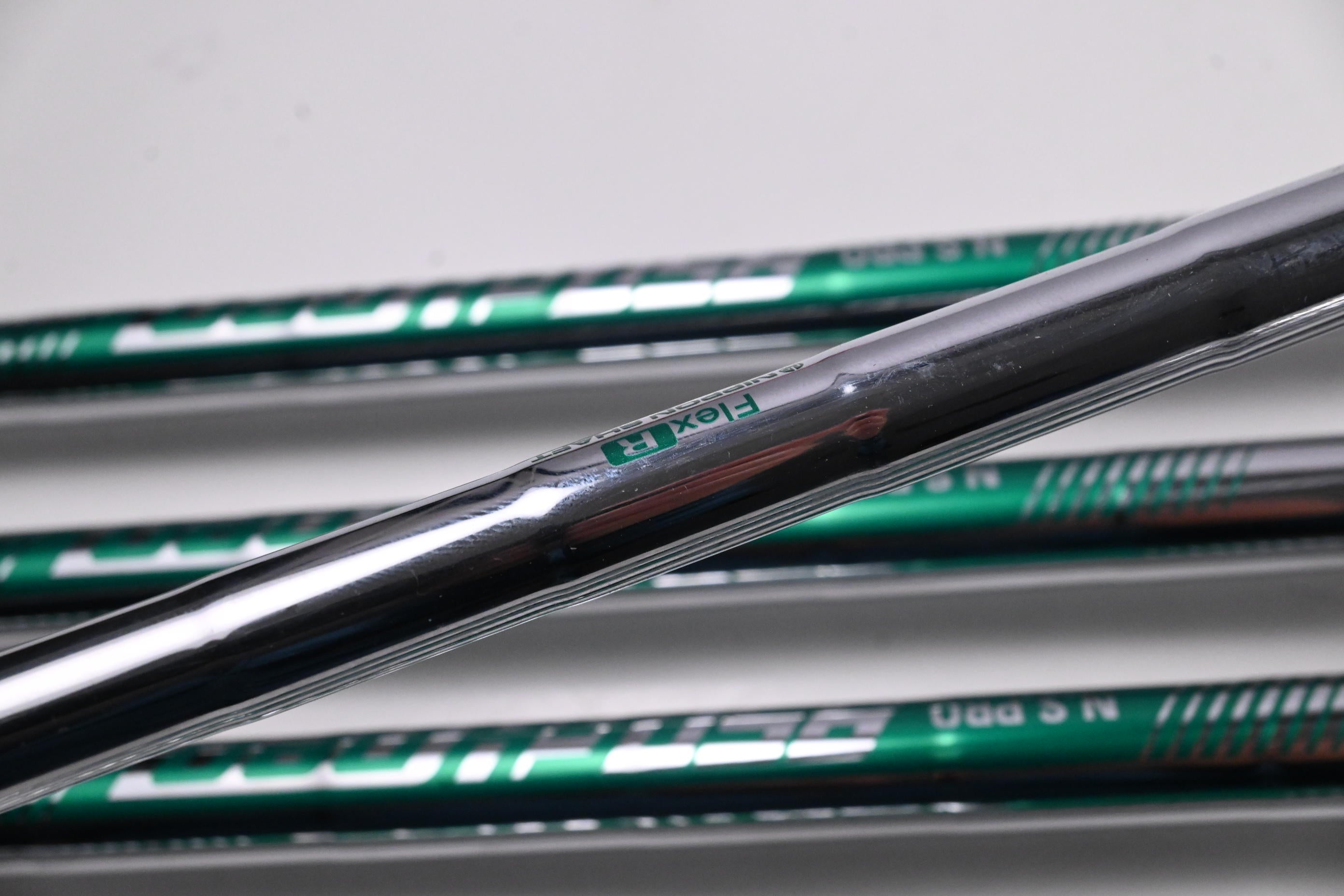Left Hand Mizuno JPX 923 Hot Metal Irons / 4-PW / Regular Flex N.S.Pro 950GH Neo