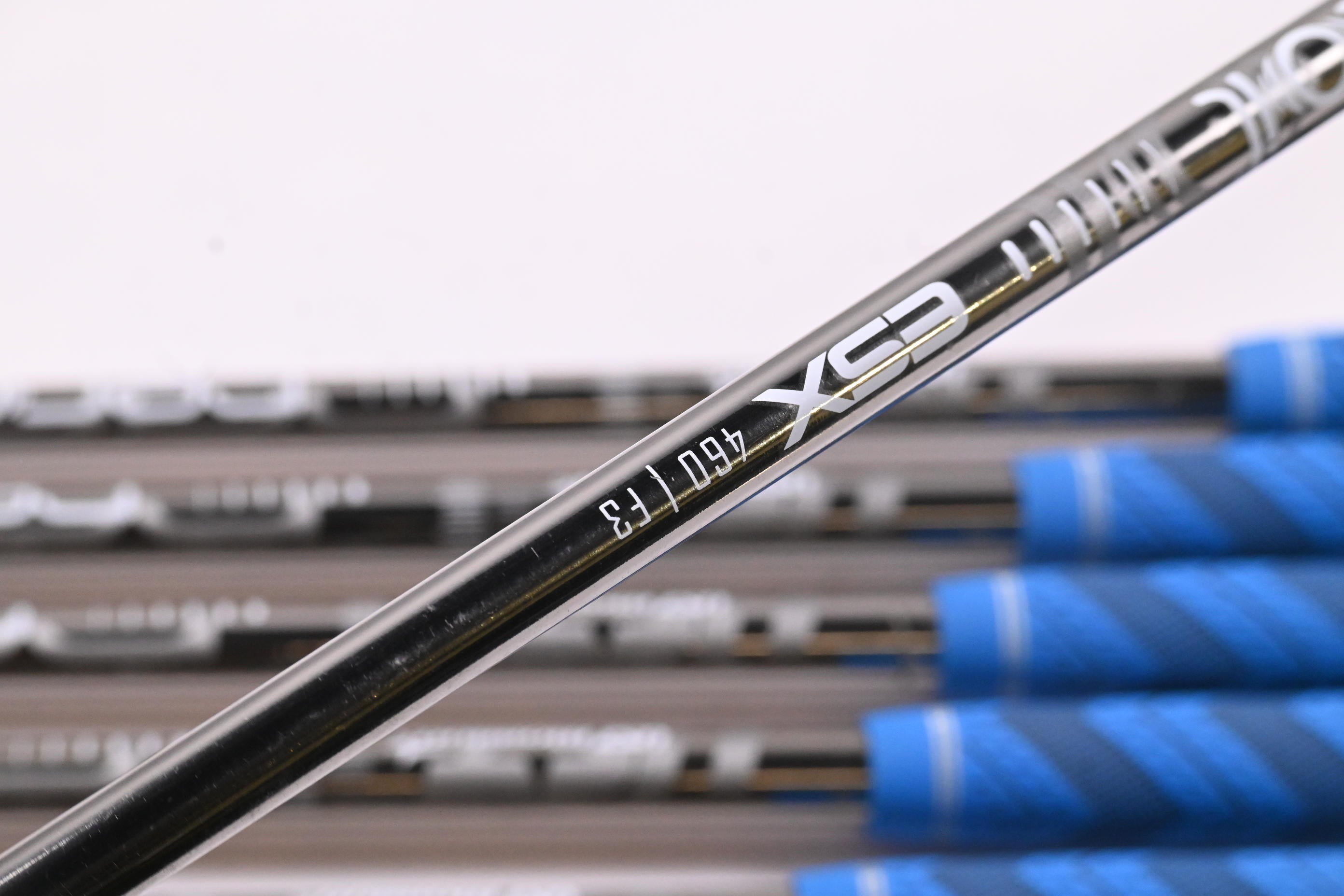 Left Hand Mizuno JPX 923 Hot Metal Irons / 5-PW / Regular Flex UST Recoil ESX460