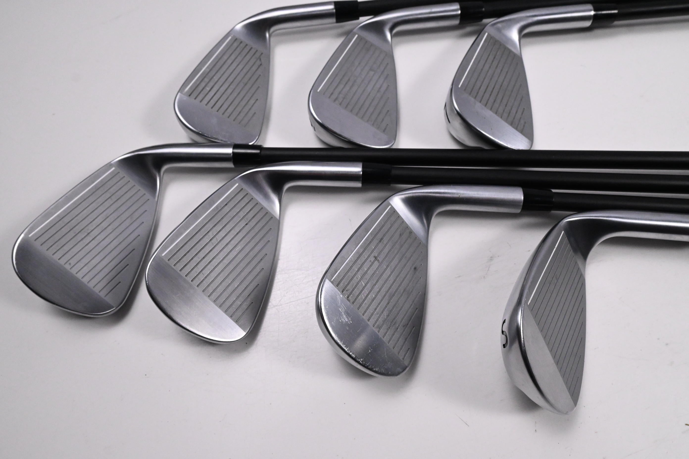 Left Hand PXG 0211 DC Irons / 5-PW+SW / Regular Flex MMT Black 70 Shafts