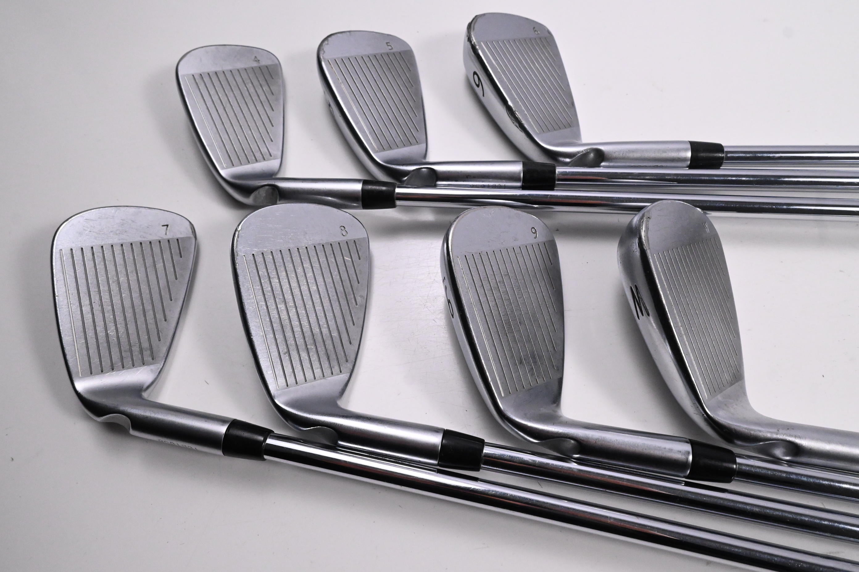 Ping i25 Irons / 4-PW / Regular Flex Ping CFS Shafts