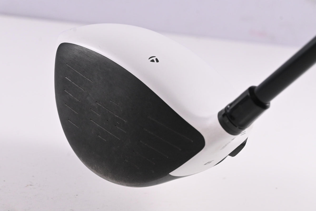 Taylormade R11 Driver / 9 Degree / Stiff Flex Fujikura Blur 60 Shaft
