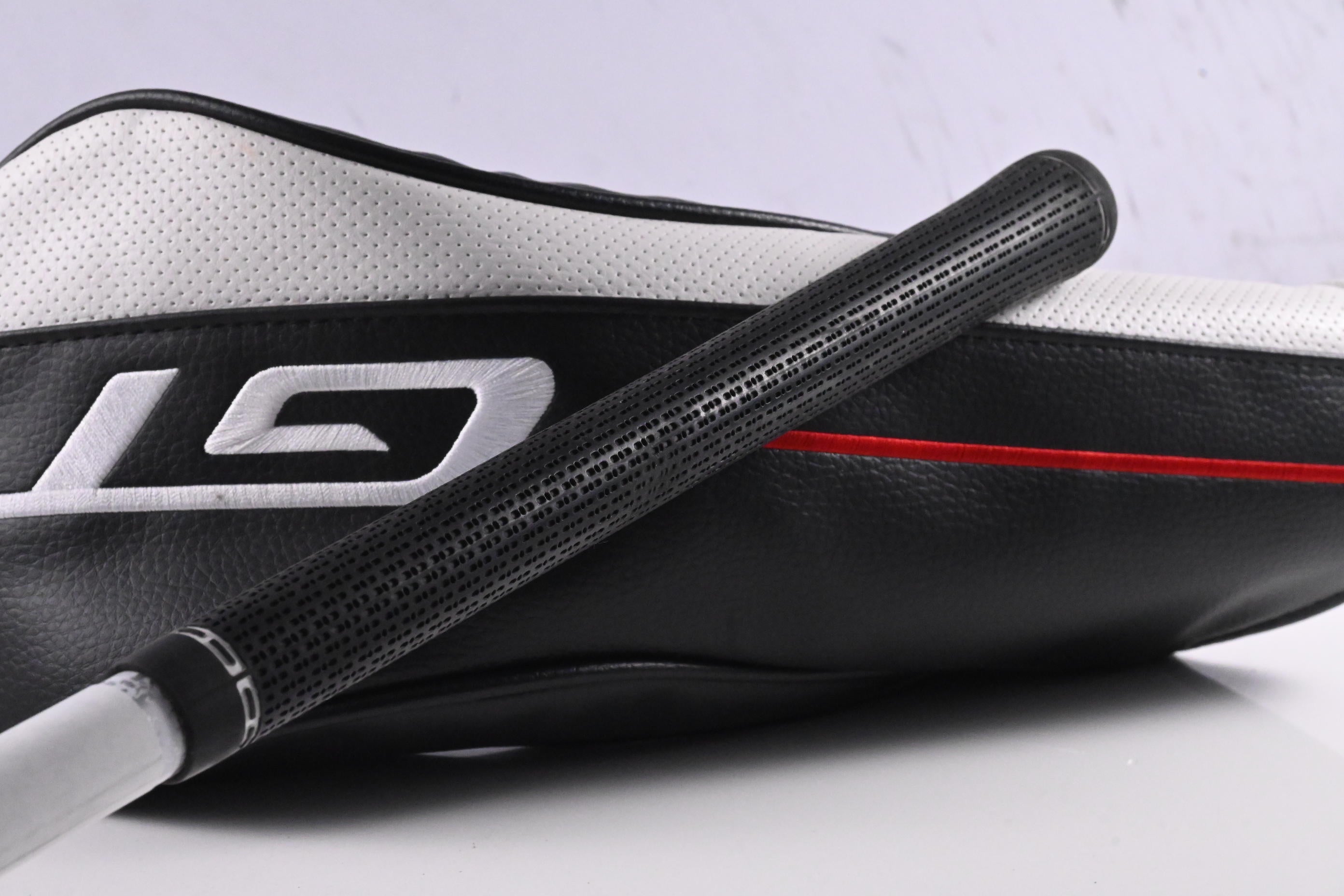 Titleist GT2 Driver / 10 Degree / Stiff Flex Project X Denali Red 50 Shaft