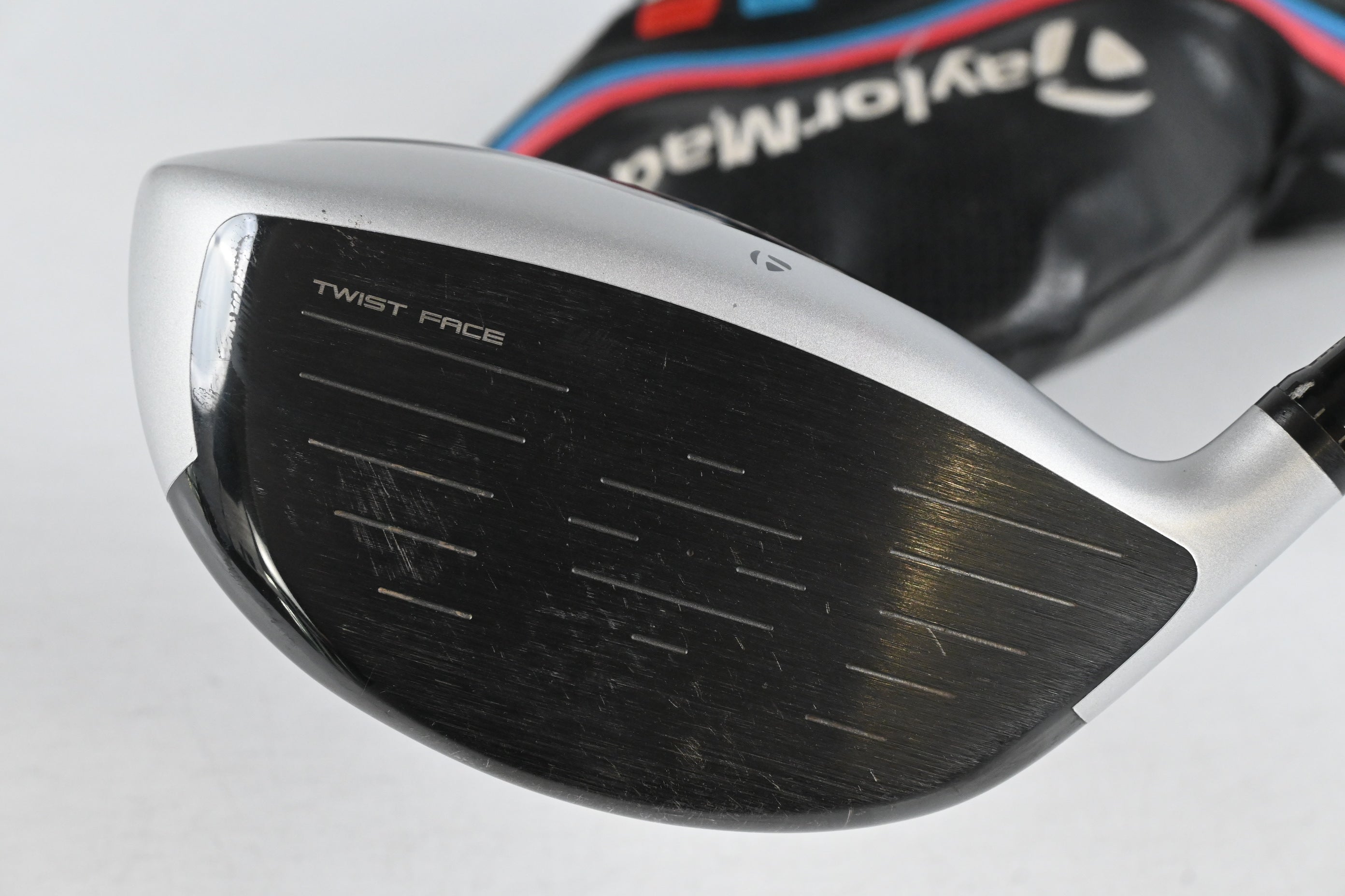 Taylormade M4 Driver / 9.5 Degree / Regular Flex Fujikura Atmos Red 5 Shaft