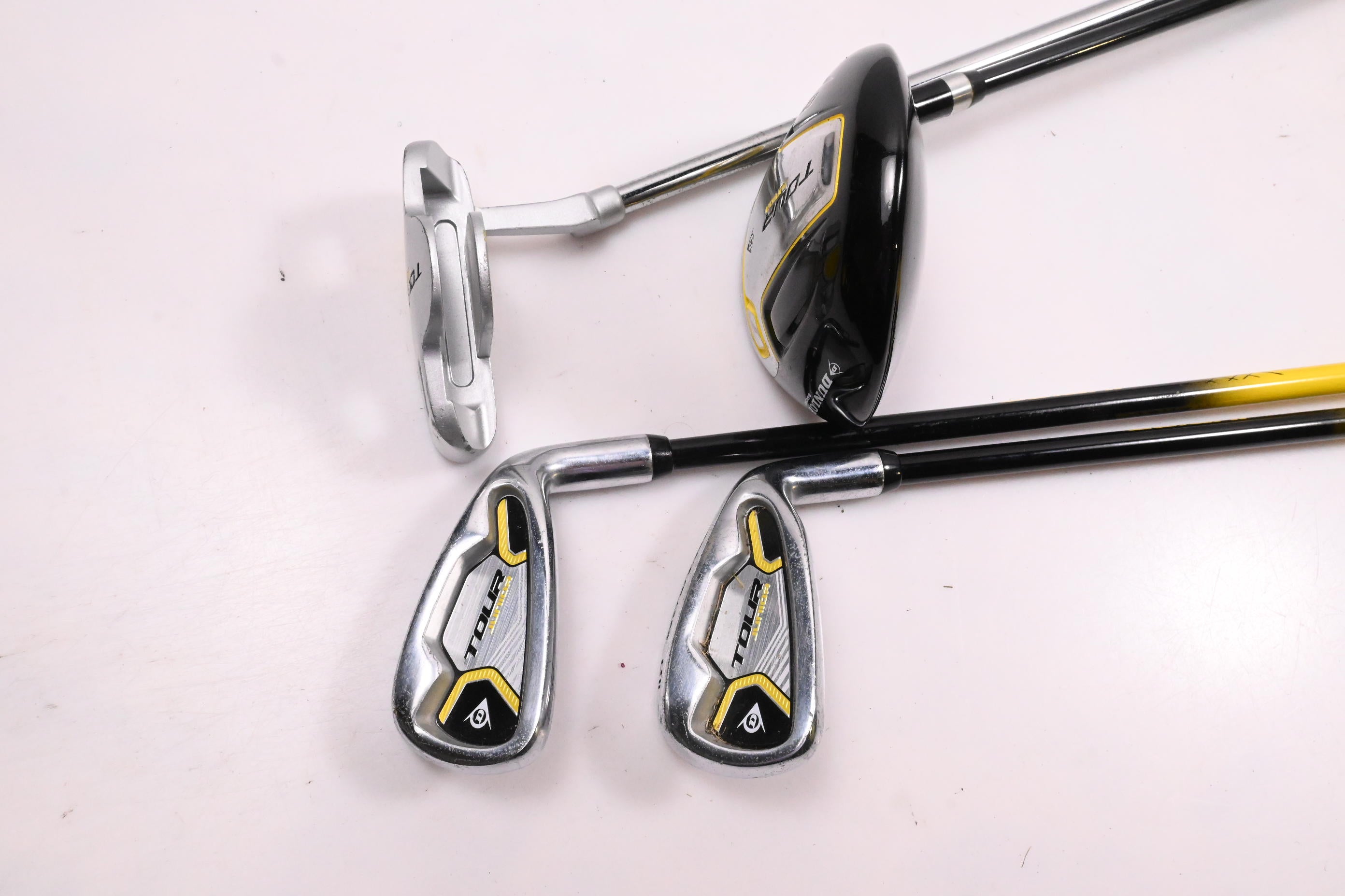 Junior Dunlop Tour Package Set / Woods, Irons, Putter, Bag