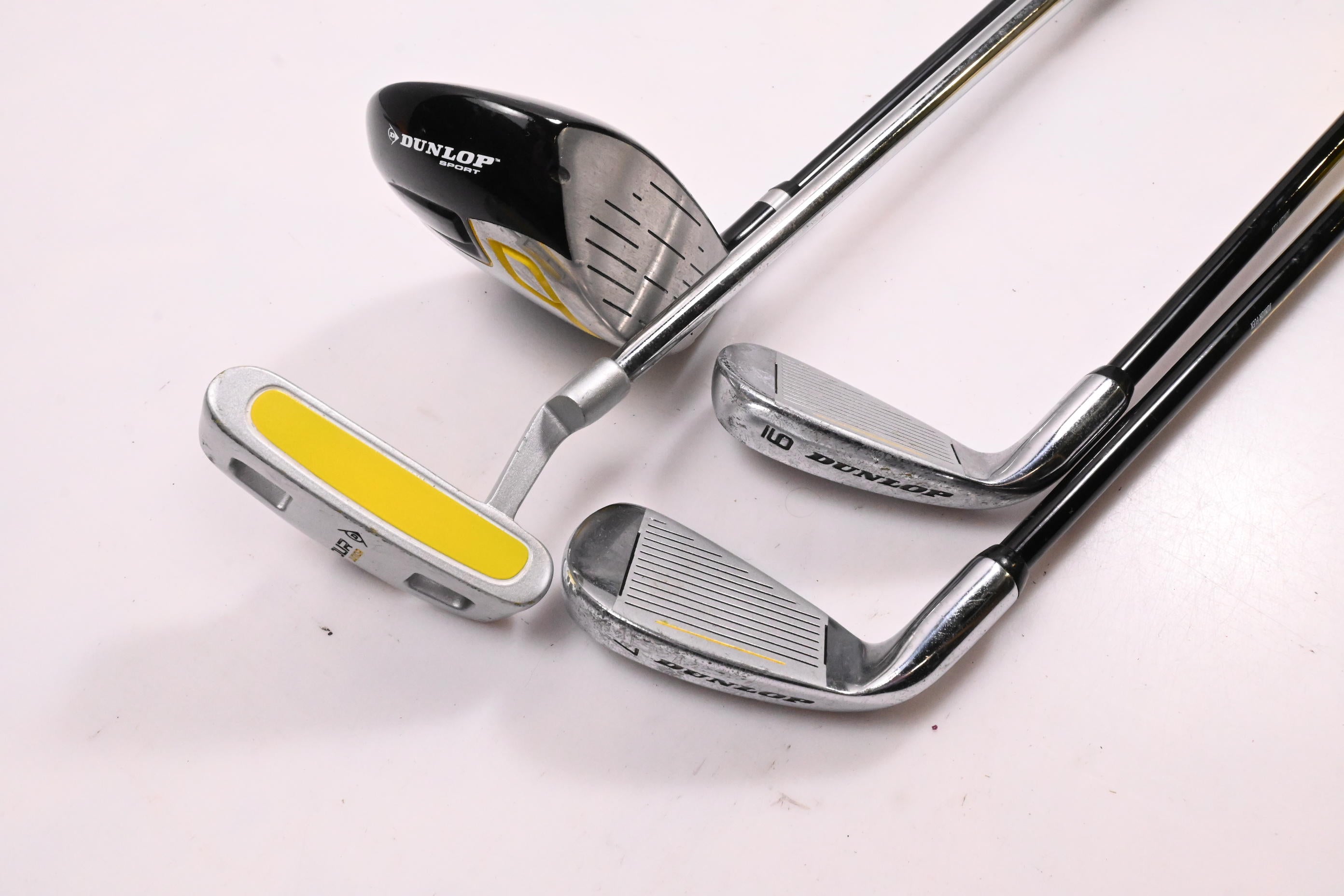 Junior Dunlop Tour Package Set / Woods, Irons, Putter, Bag