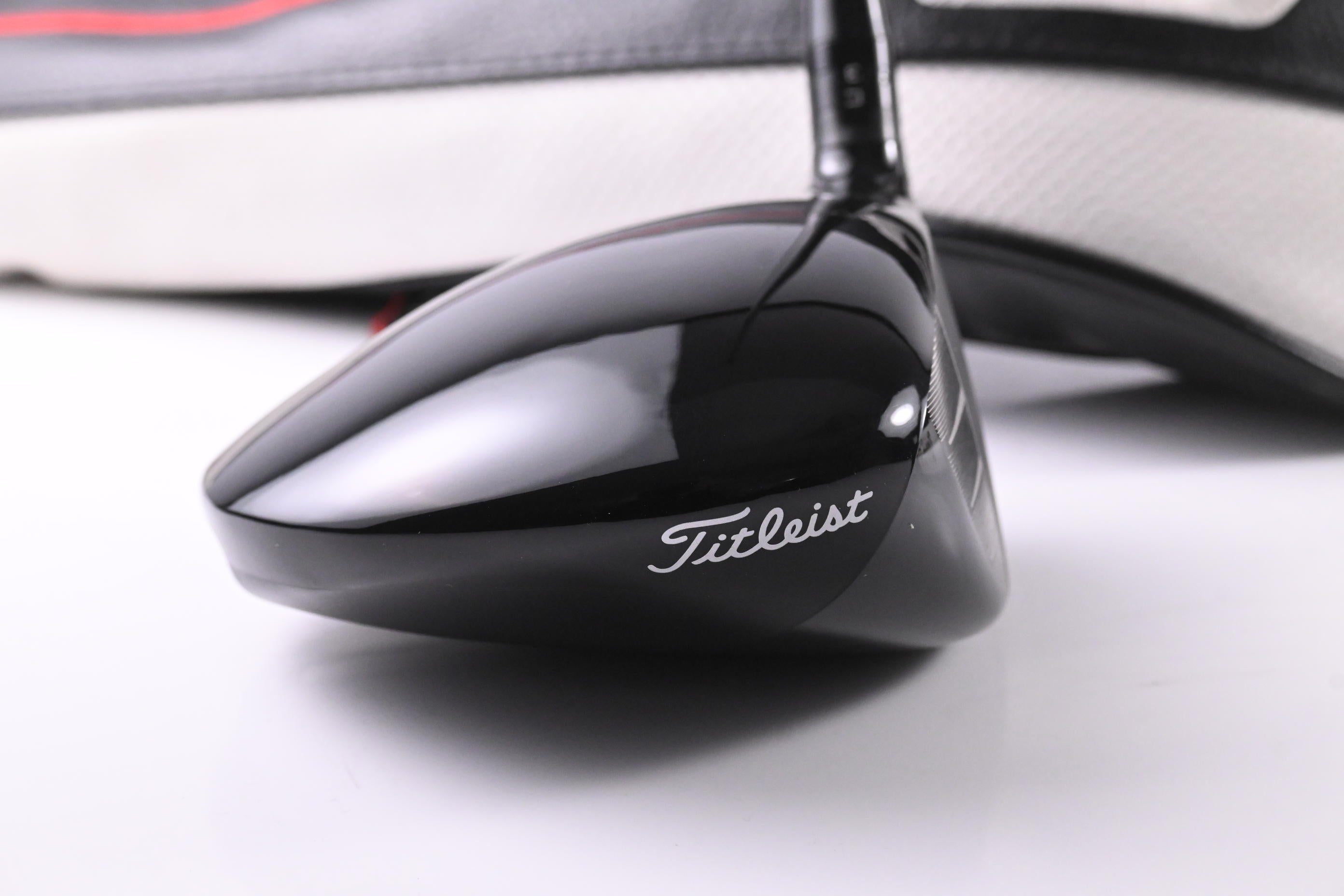 Titleist GT2 Driver / 9 Degree / Stiff Flex Tensei AV Blue 55 Shaft