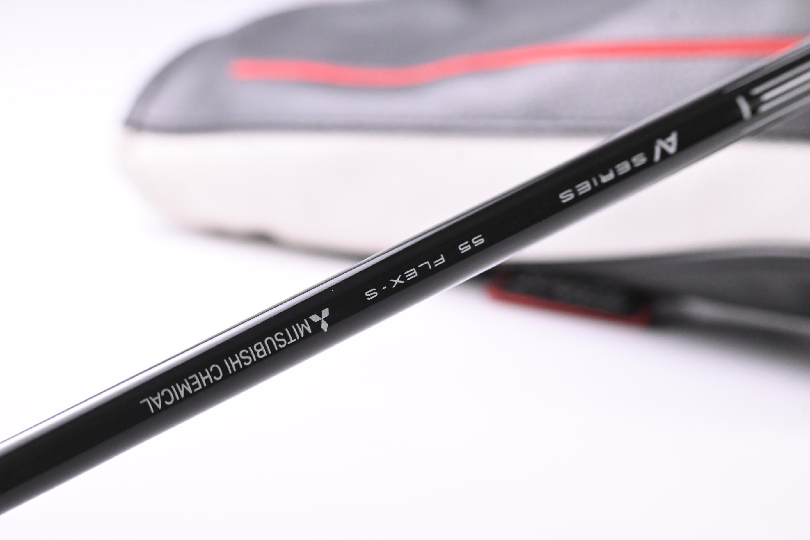 Titleist GT2 Driver / 9 Degree / Stiff Flex Tensei AV Blue 55 Shaft