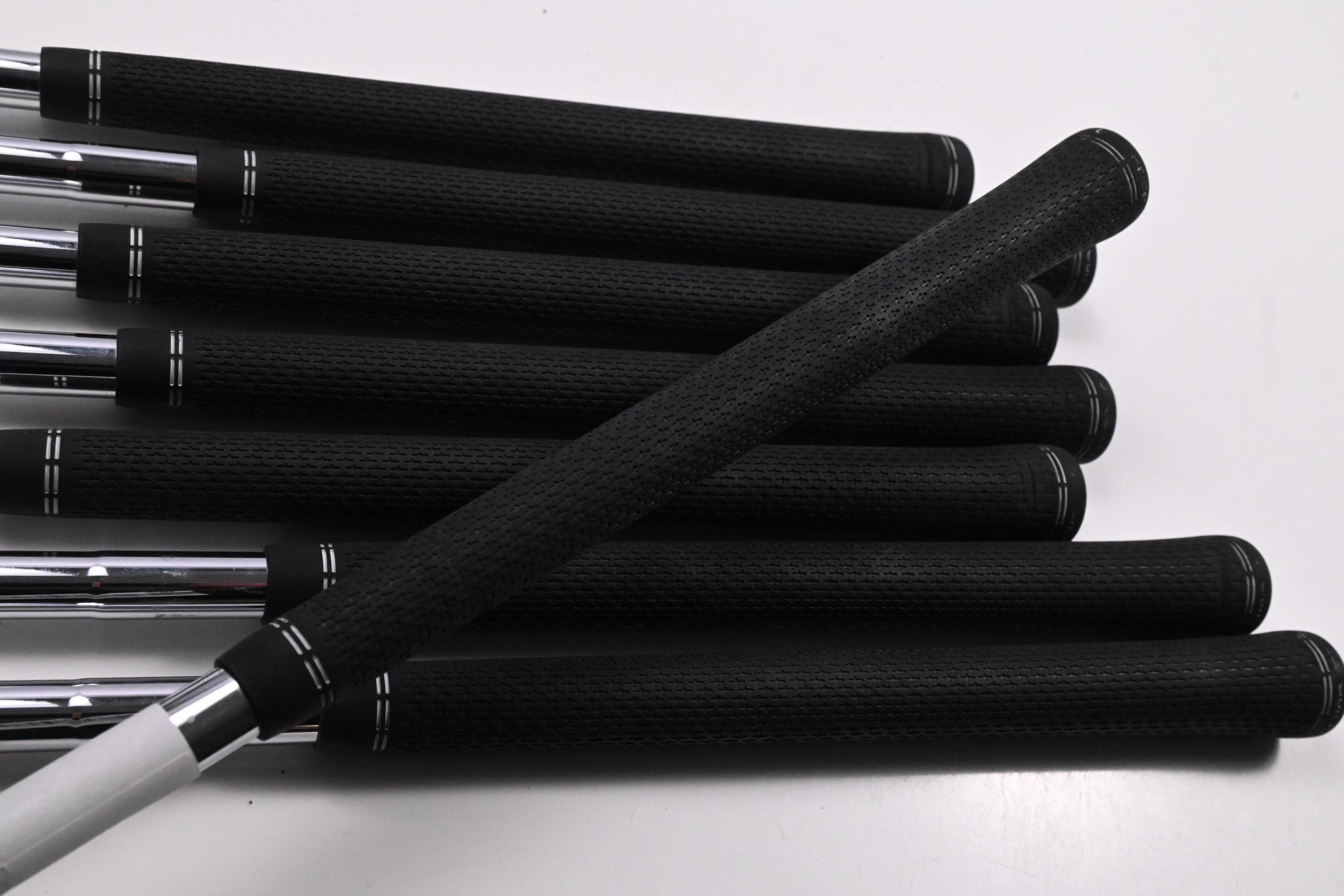 Ping G430 Irons / 5-PW+45°+50° / Black Dot / Regular Flex Elevate MPH 95 Shafts