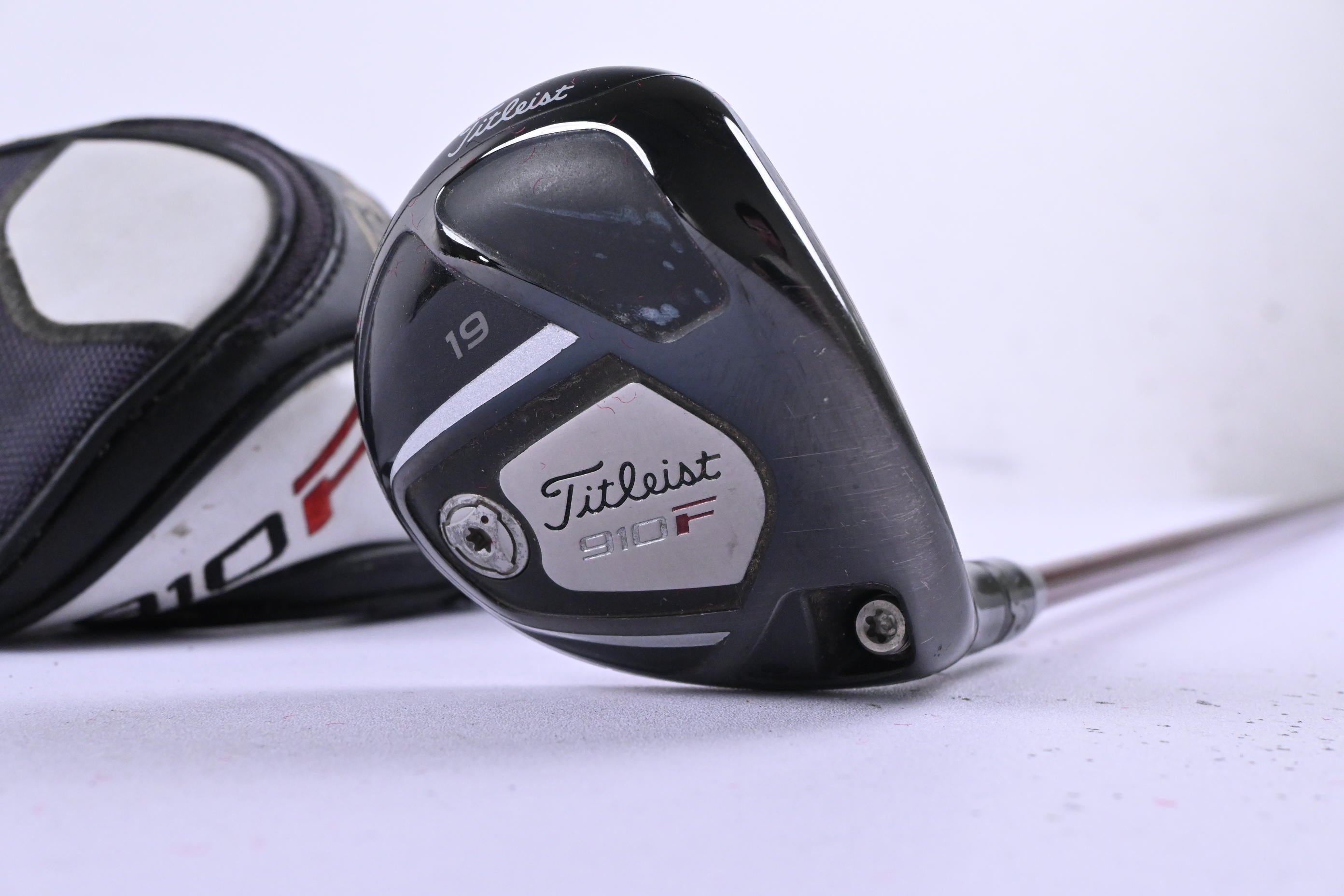 Titleist 910 F #5 Wood / 19 Degree / Regular Flex Diamana 'ilima 71 Shaft
