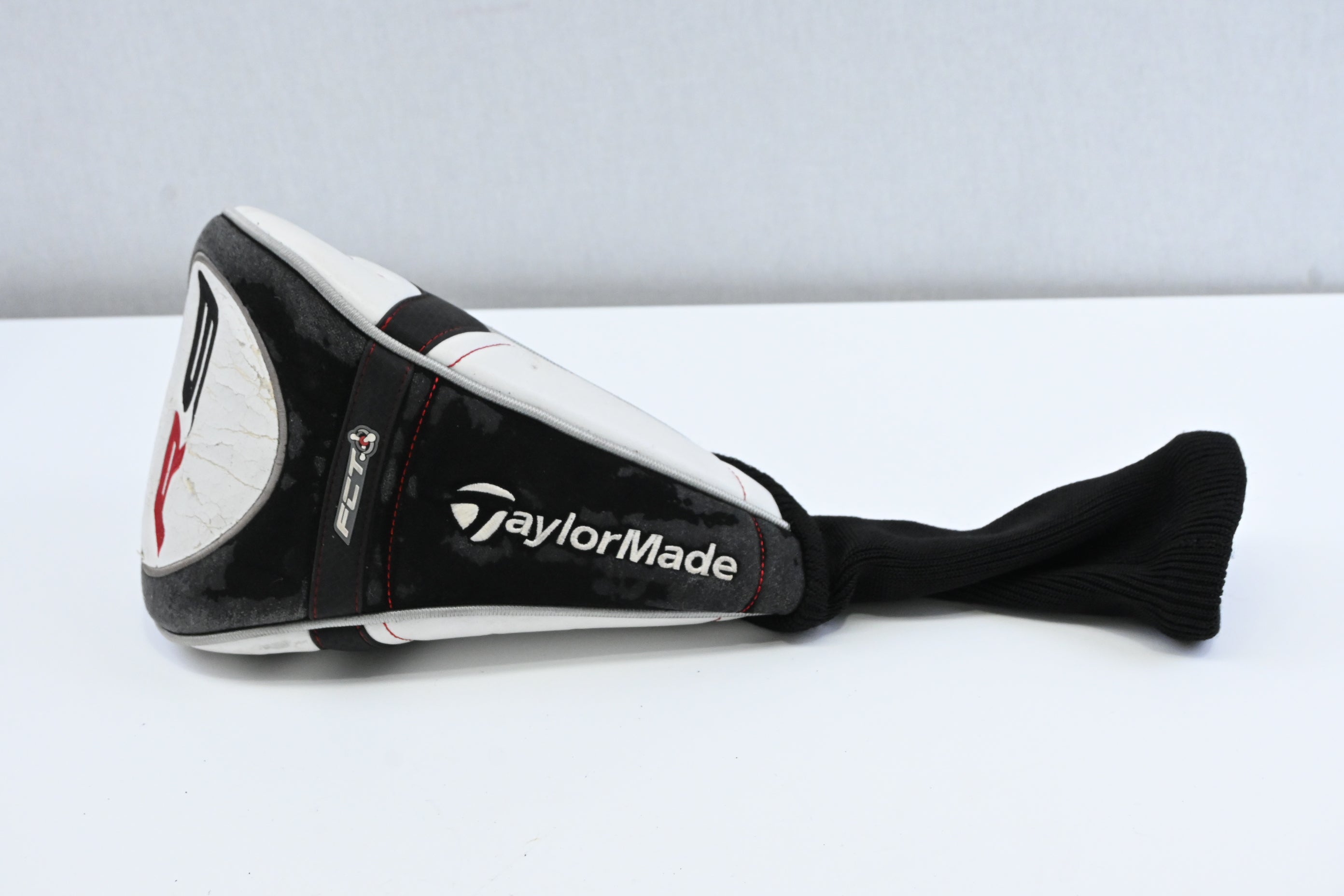 Taylormade R9 460 Driver / 10.5 Degree / Regular Flex Aldila Reax 60 Shaft