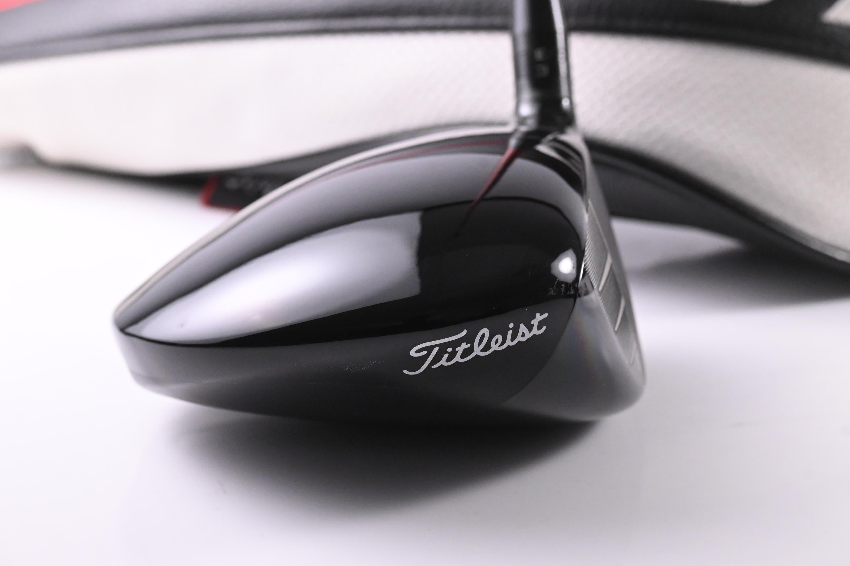Titleist GT2 Driver / 10 Degree / Regular Flex Project X Denali Red 50 Shaft