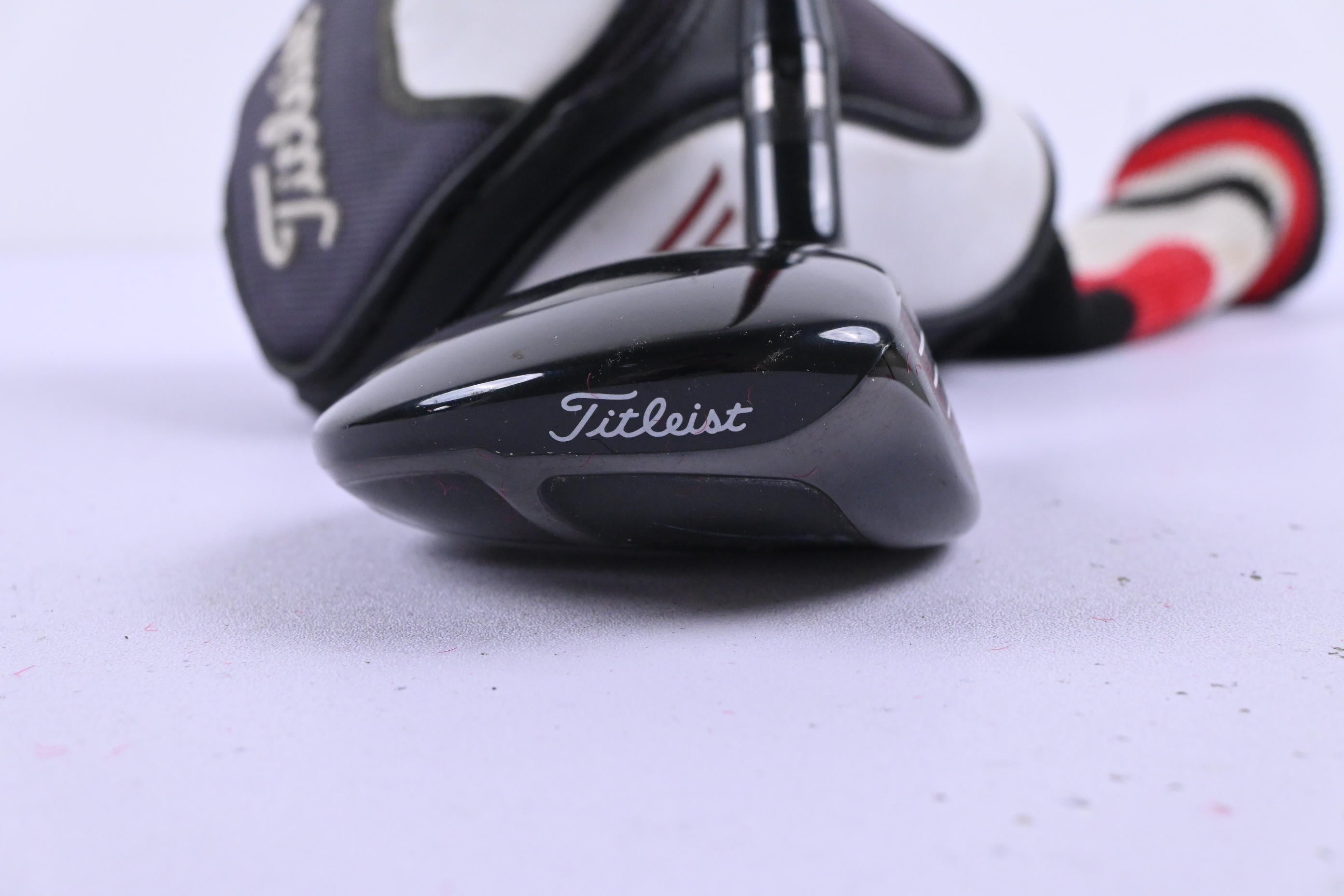 Titleist 910 F #5 Wood / 19 Degree / Regular Flex Diamana 'ilima 71 Shaft