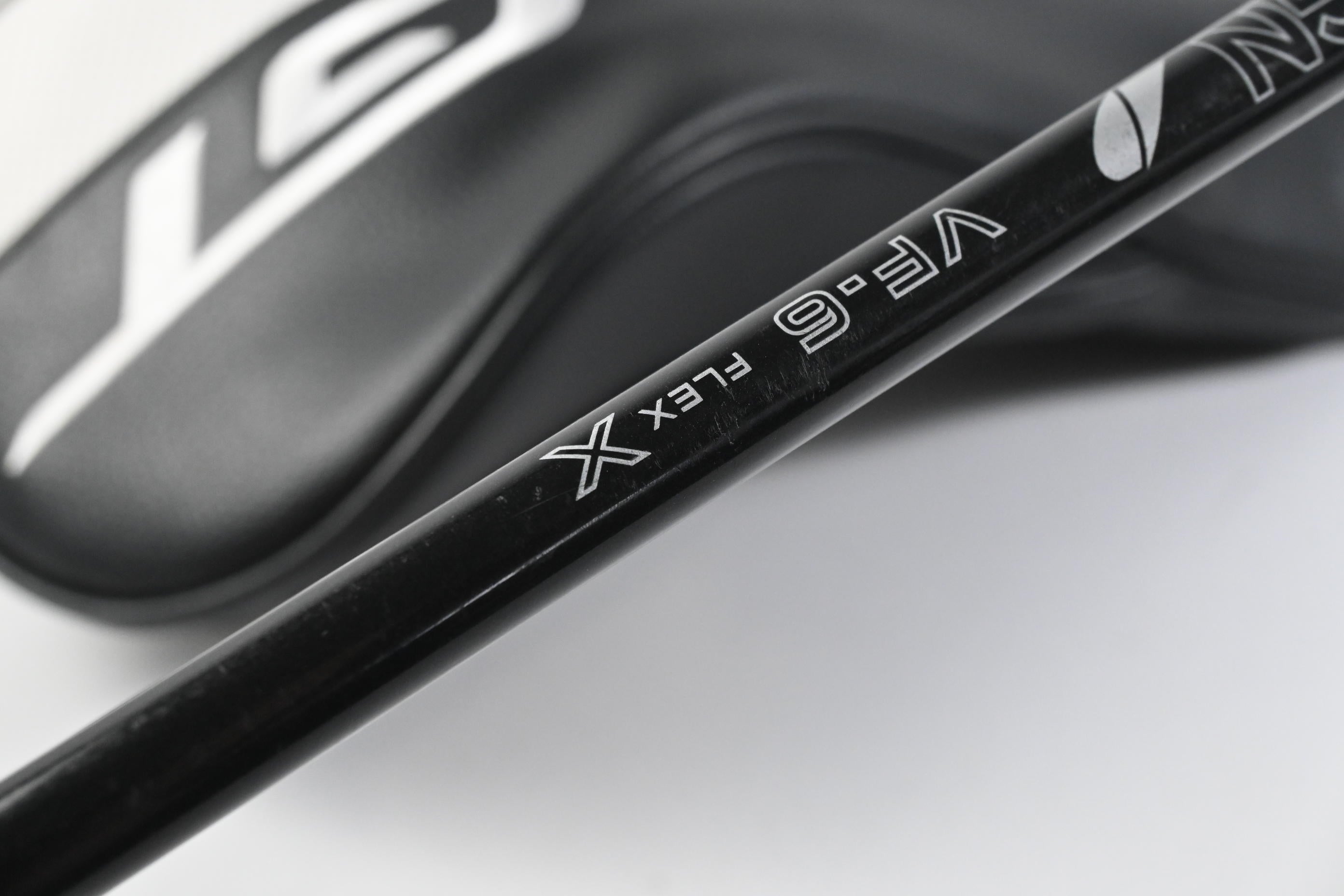 Titleist GT3 Driver / 9 Degree / X-Flex Tour AD VF-6 Shaft