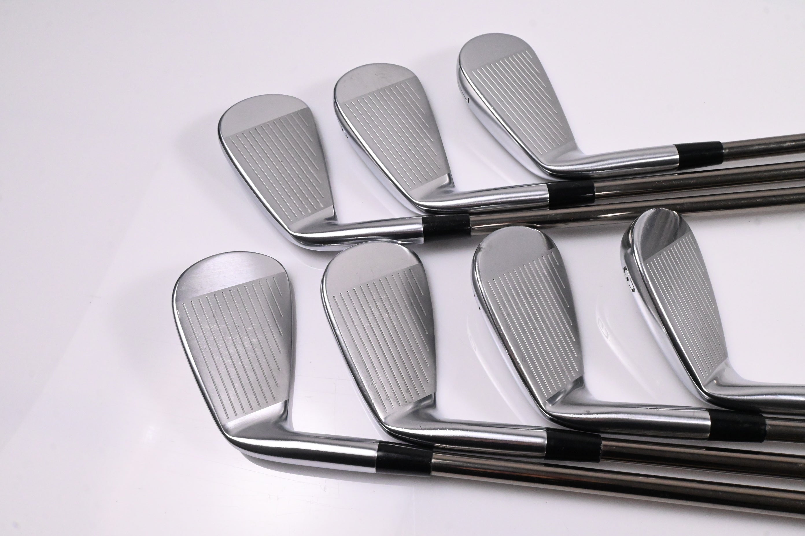 Mizuno Pro 225 Irons / 5-PW +GW / Senior Flex Recoil ESX 60 Shaft