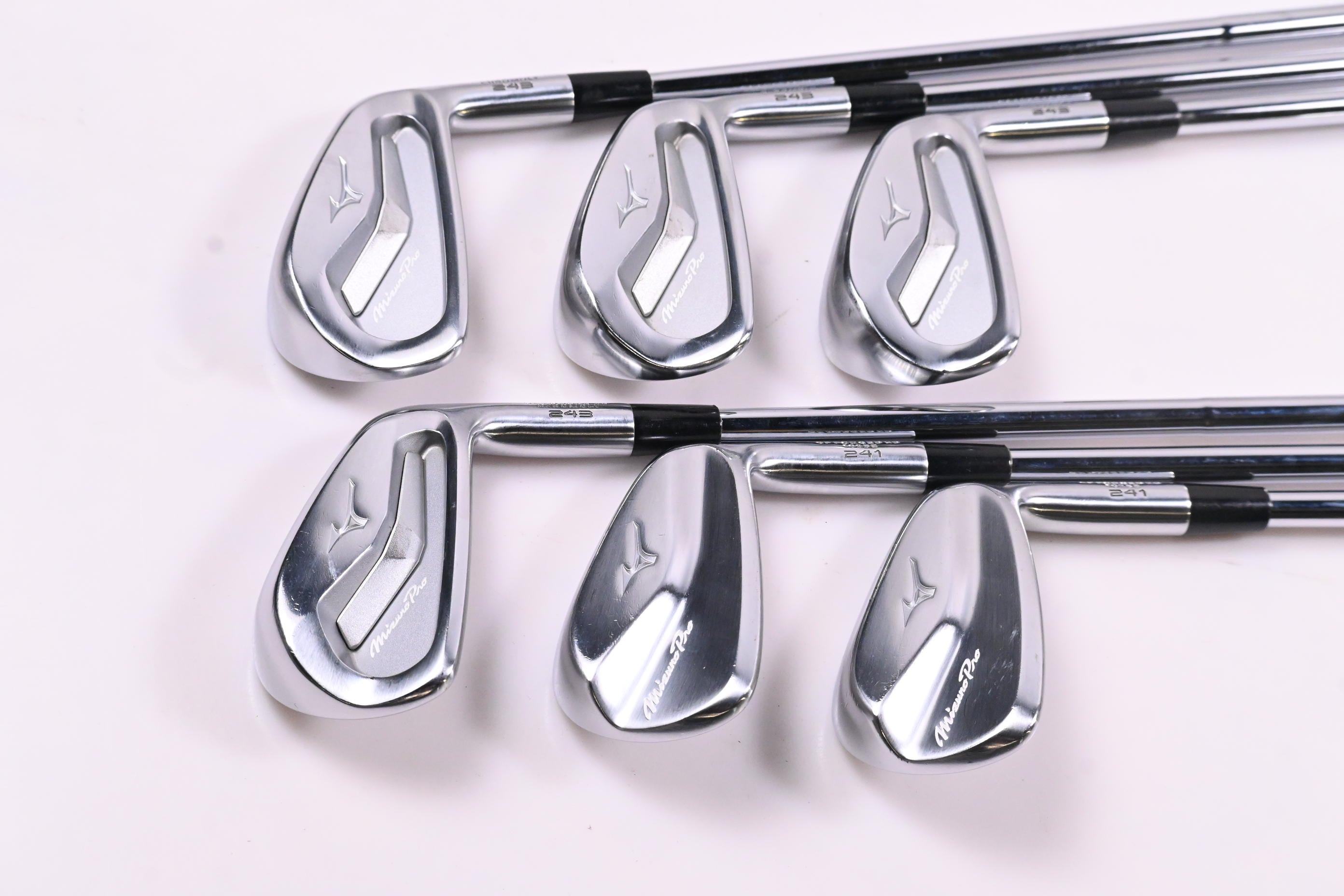 Mizuno Pro 243/241 Irons / 4-9i / X-Flex Dynamic Gold X100 Shafts