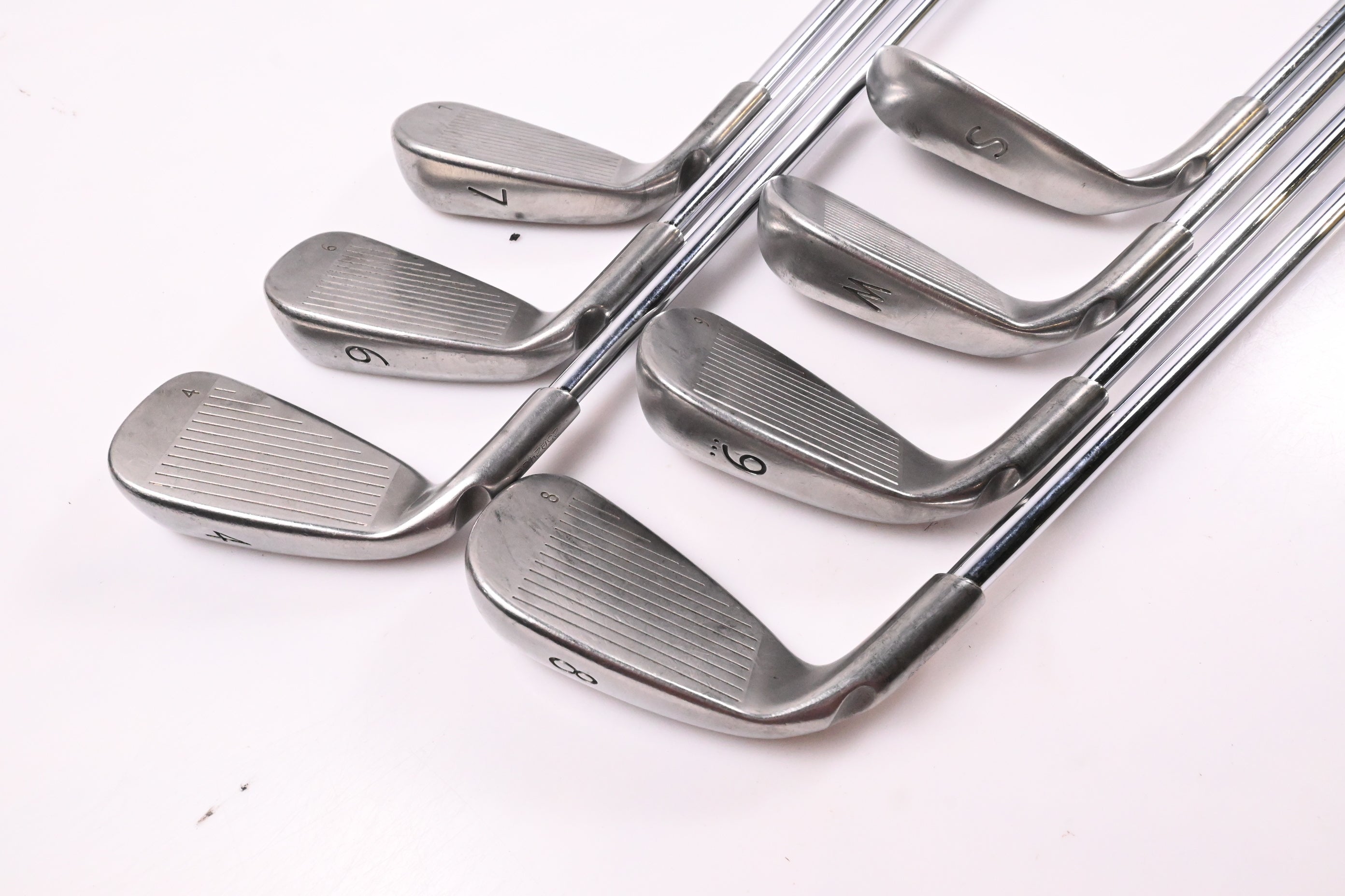 Ping G25 Irons / 4-PW / White Dot / Regular Flex Ping CFS Shafts