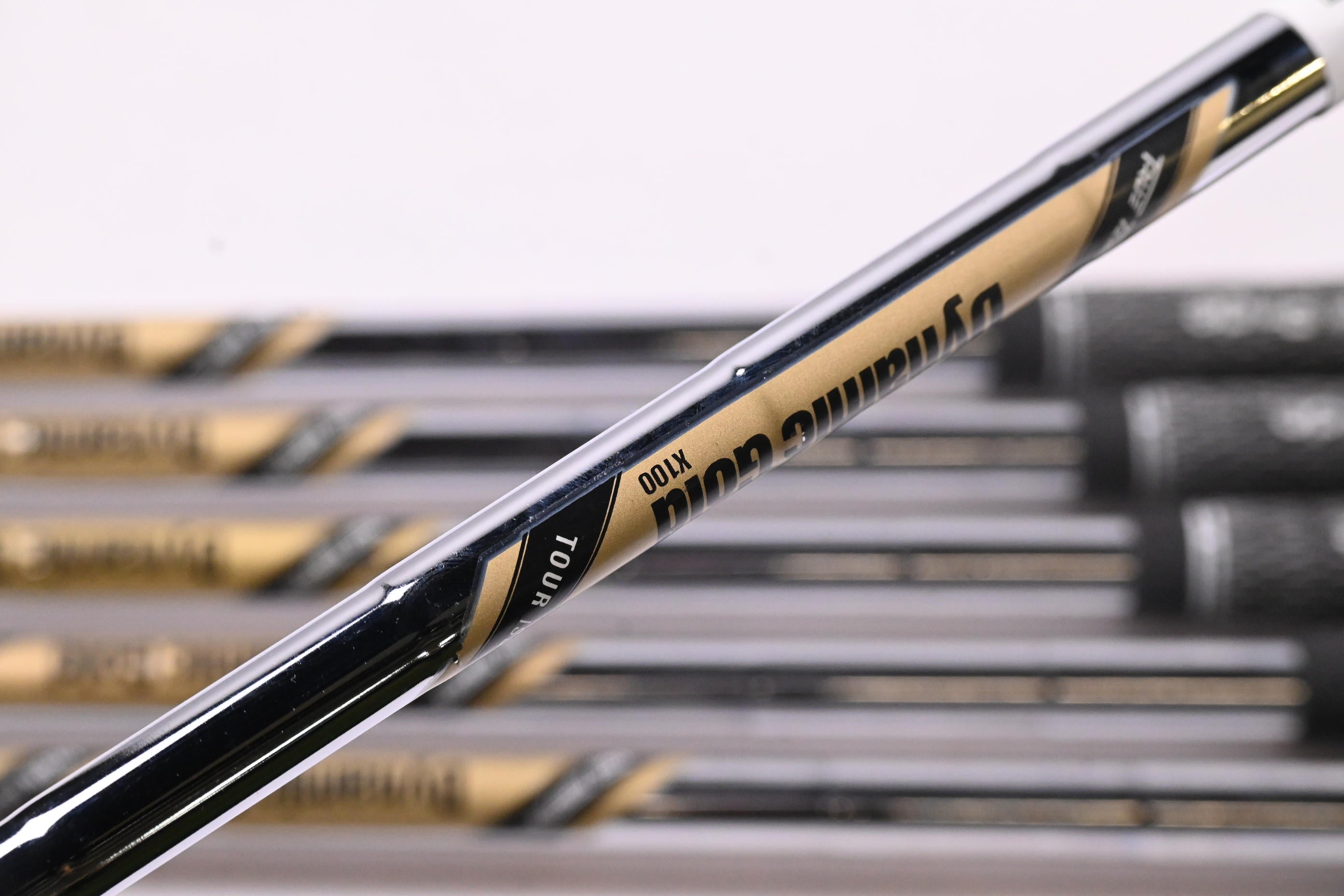 Mizuno Pro 243/241 Irons / 4-9i / X-Flex Dynamic Gold X100 Shafts