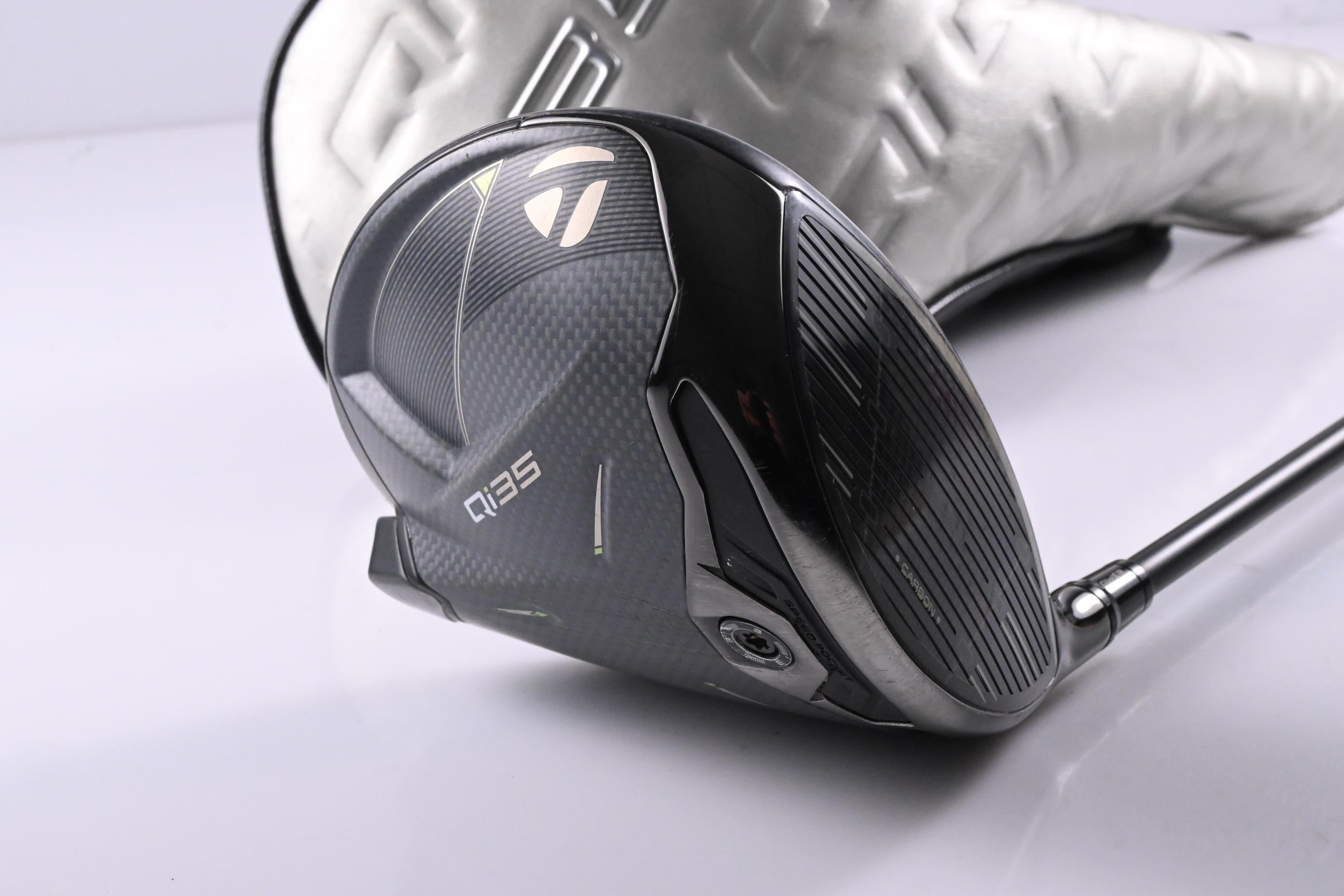 Taylormade Qi35 Driver / 10.5 Degree / Regular Flex Ventus Blue 5 Shaft