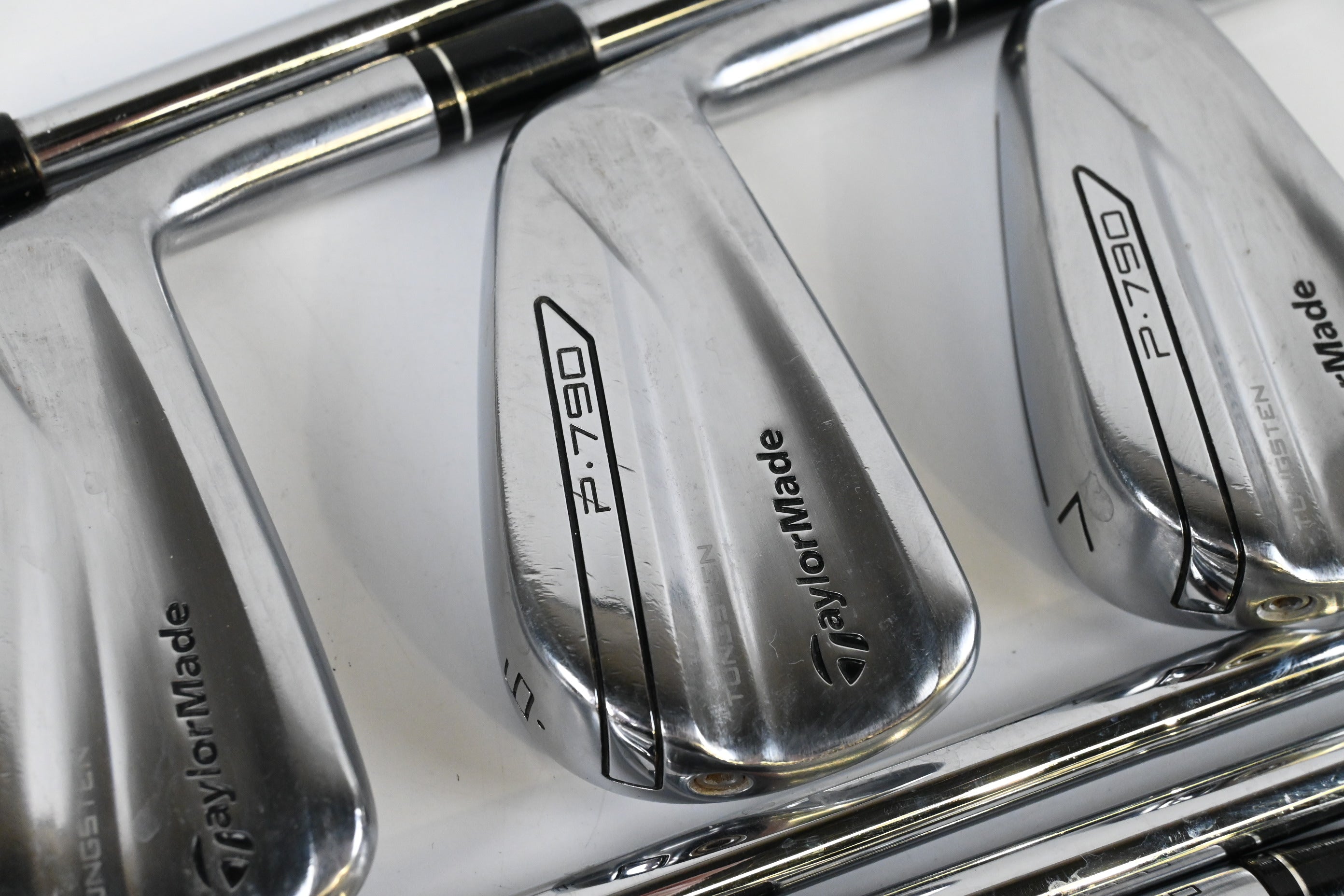 Taylormade P790 2017 Irons / 4-PW+GW / Regular Flex KBS Tour Shafts