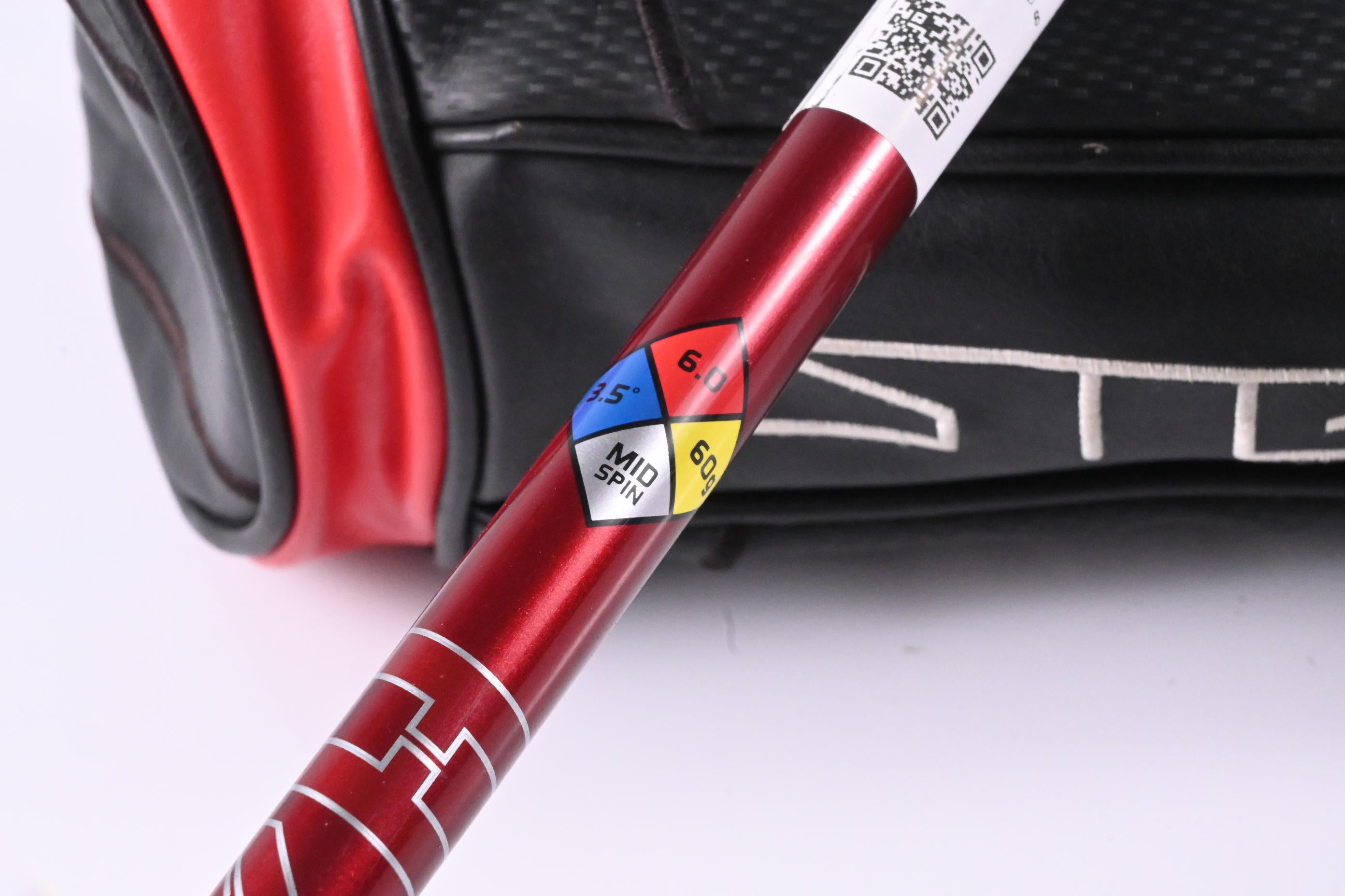 Taylormade Stealth Plus Driver / 10.5 Degree / Stiff Flex Hzrdus Smoke Red RDX