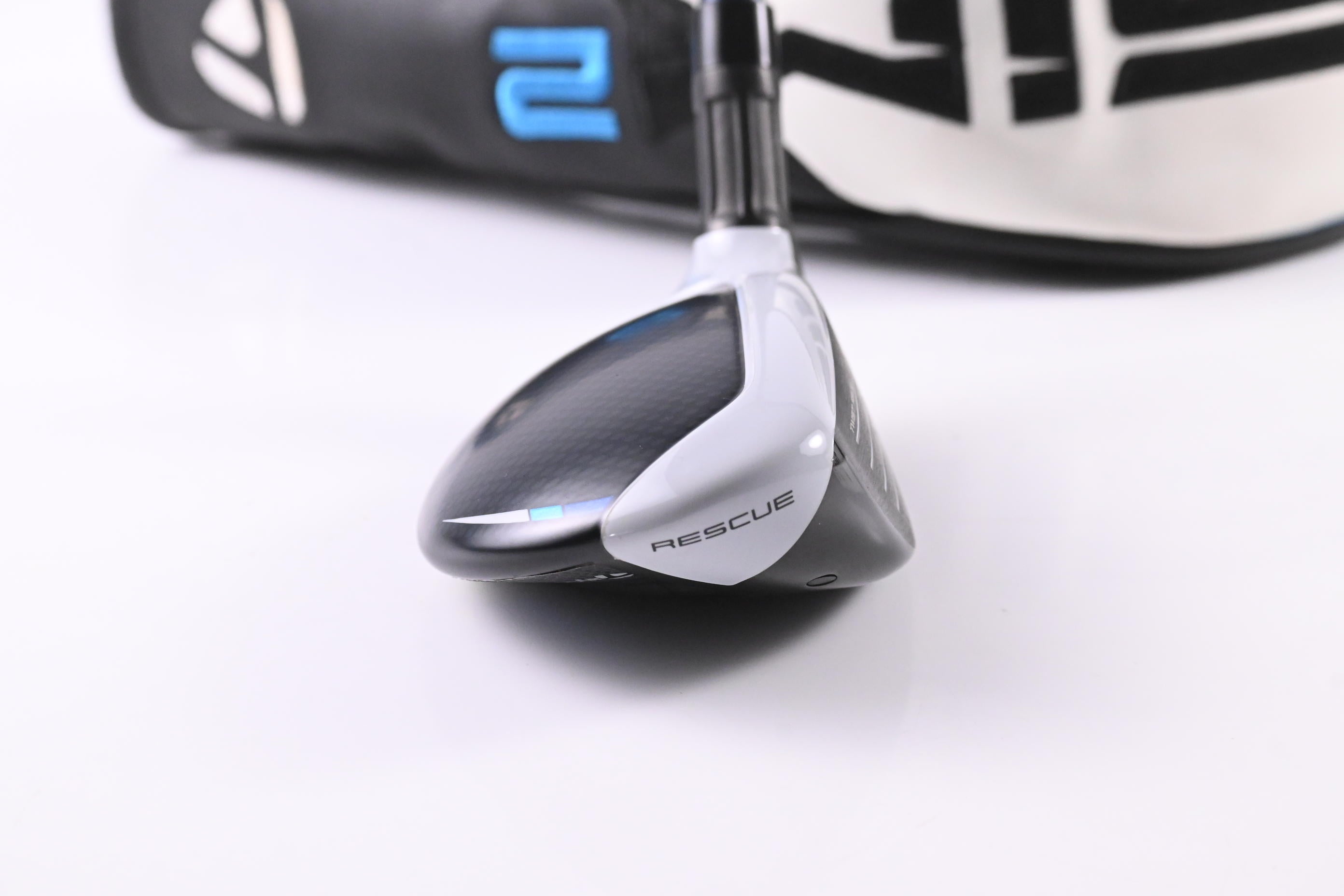 Taylormade SIM2 Max #4 Hybrid / 22 Degree / Regular Flex Fujikura Ventus Blue 6