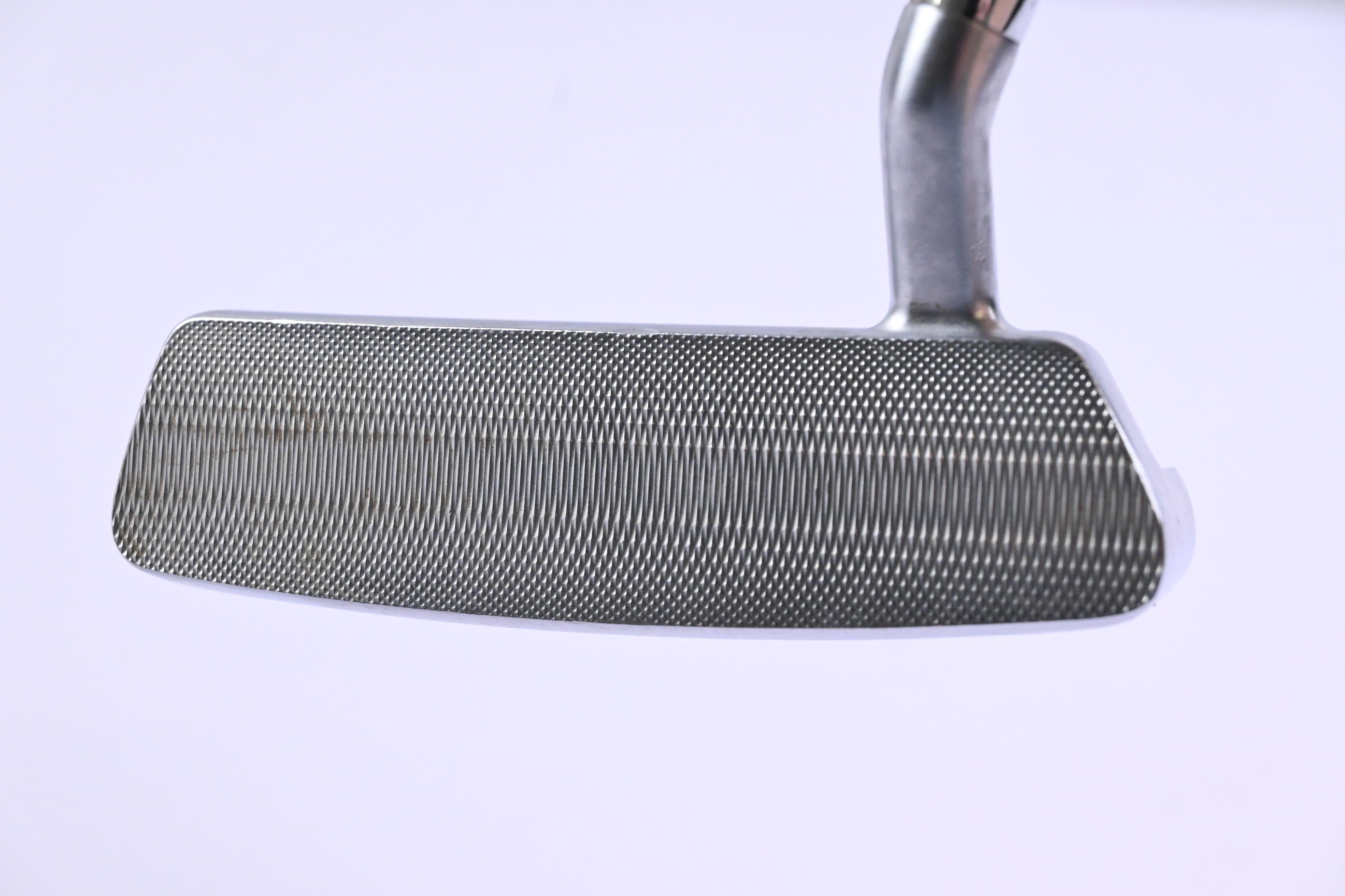 Mizuno M-Craft White Satin V Putter / 34 Inch
