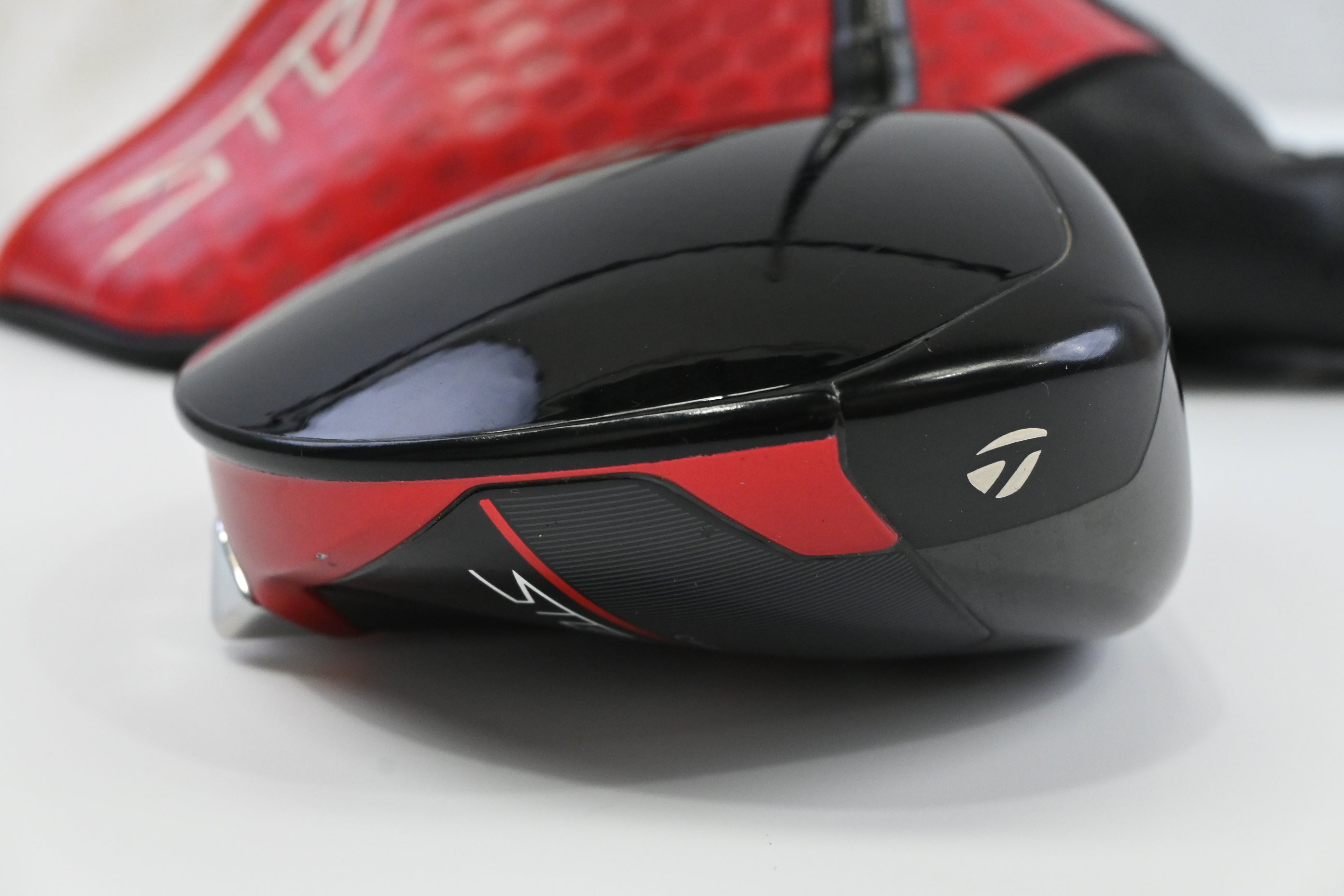 Taylormade Stealth 2 Plus Driver / 10.5 Degree / Stiff Flex Kai'li Red 60 Shaft