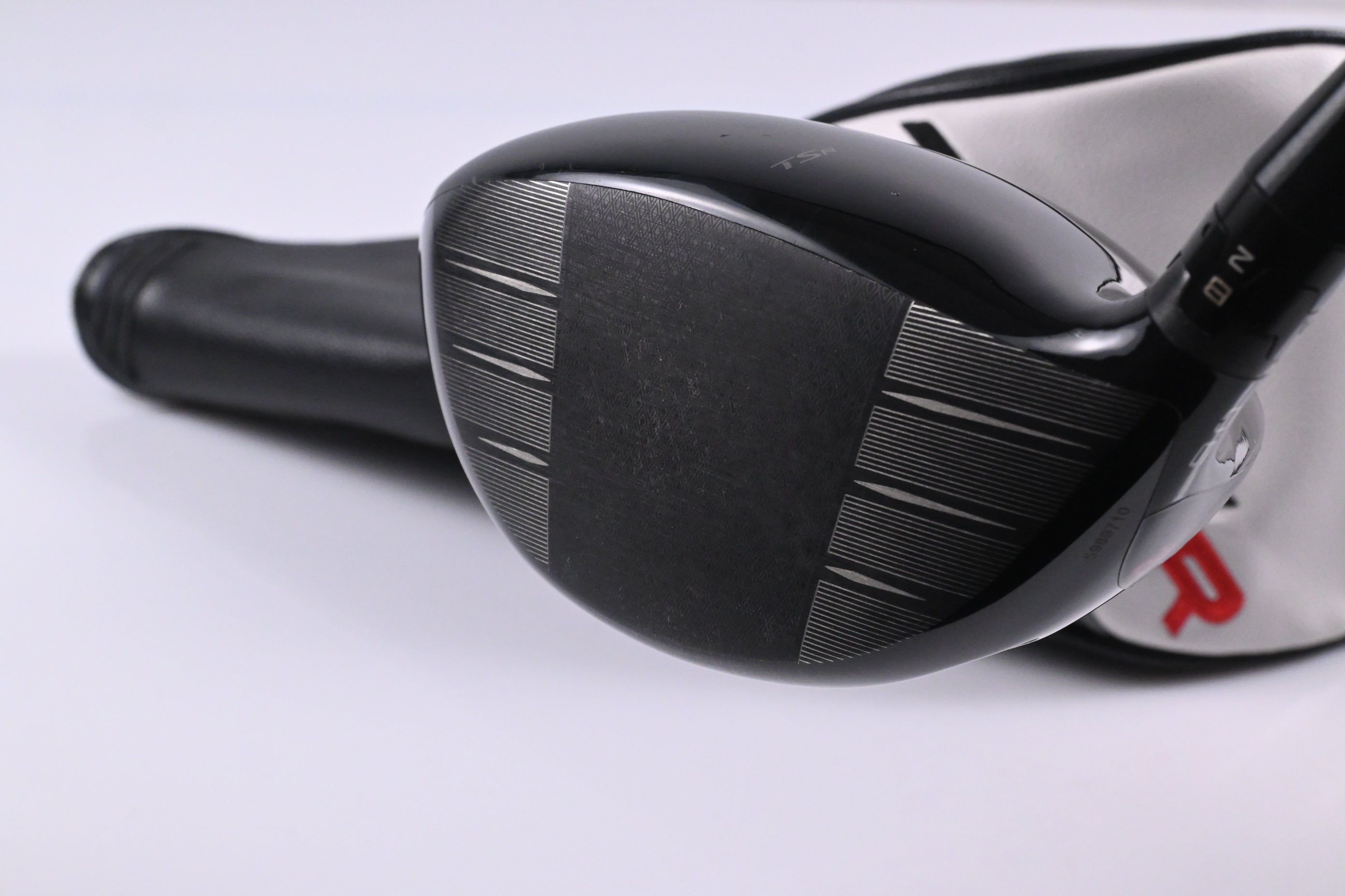 Titleist TSR2 Driver / 9 Degree / Regular Flex Tensei AV Raw Blue 65 Shaft