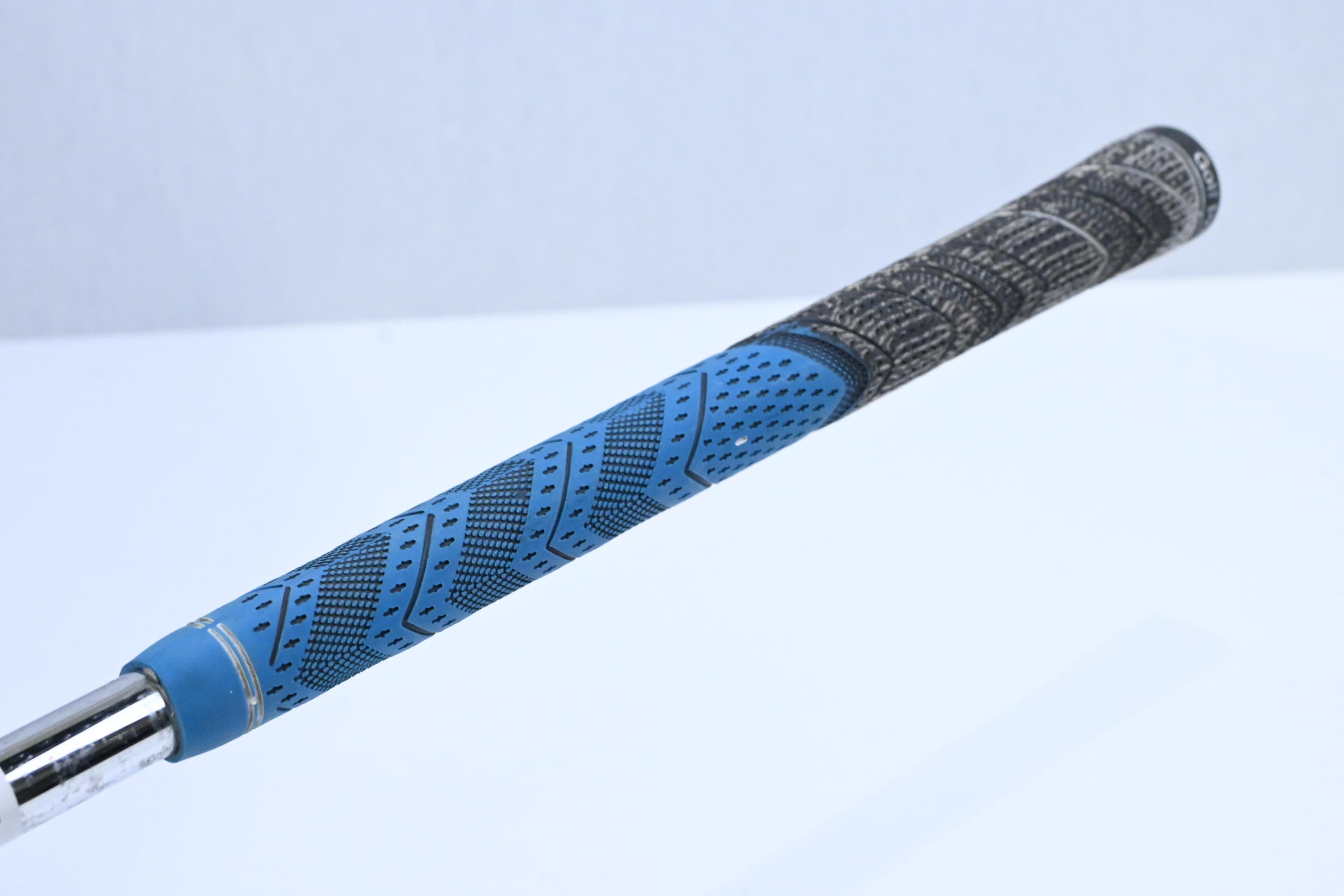 Ping G5 #6 Iron / 30.5 Degree / White Dot / Regular Flex Ping AWT Shaft