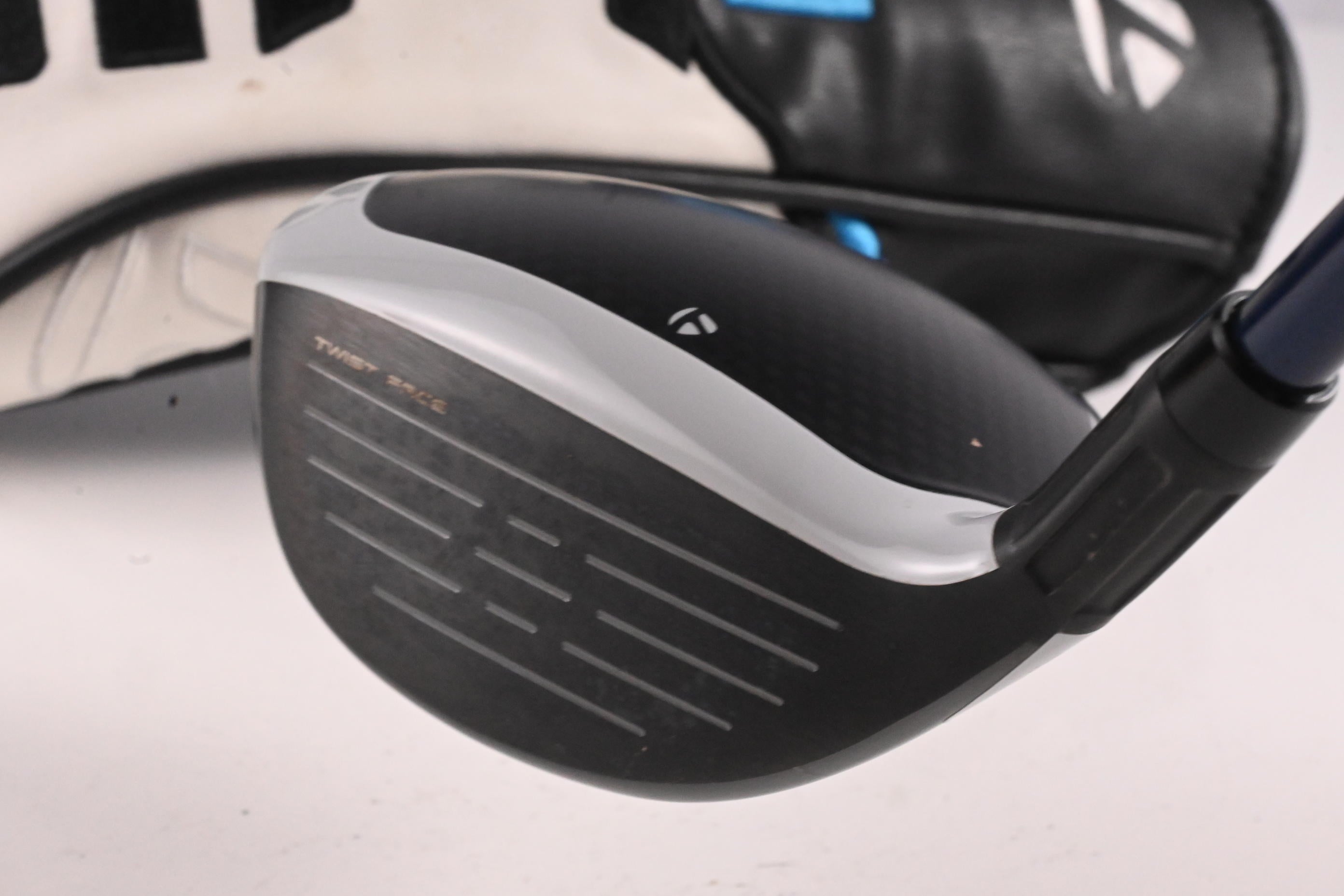 Taylormade SIM2 Max #5 Wood / 18 Degree / Regular Flex Ventus Blue 5 Shaft