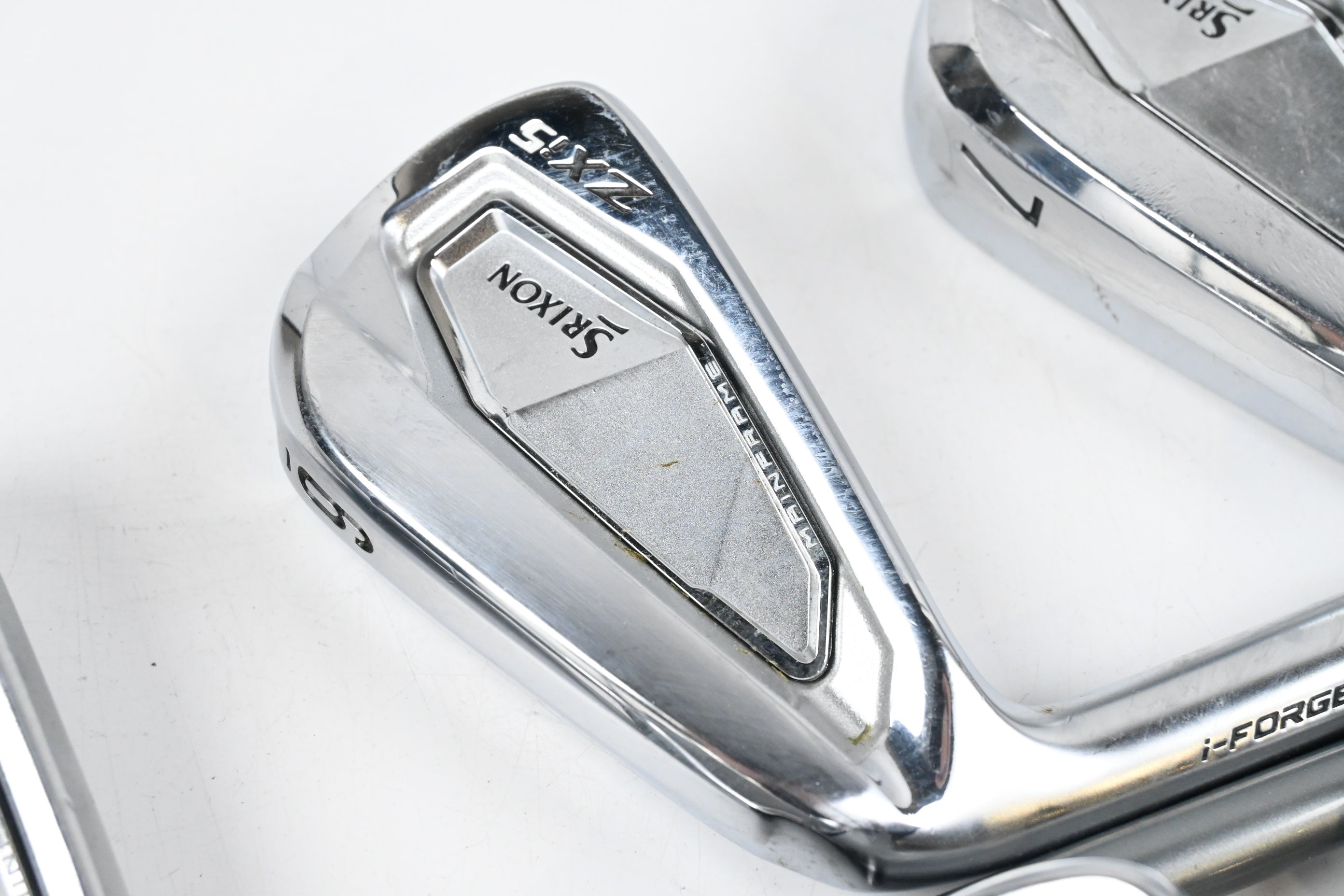 Left Hand Srixon ZXi5 Irons / 5-PW / Stiff Flex Speeder NX 60 Shafts