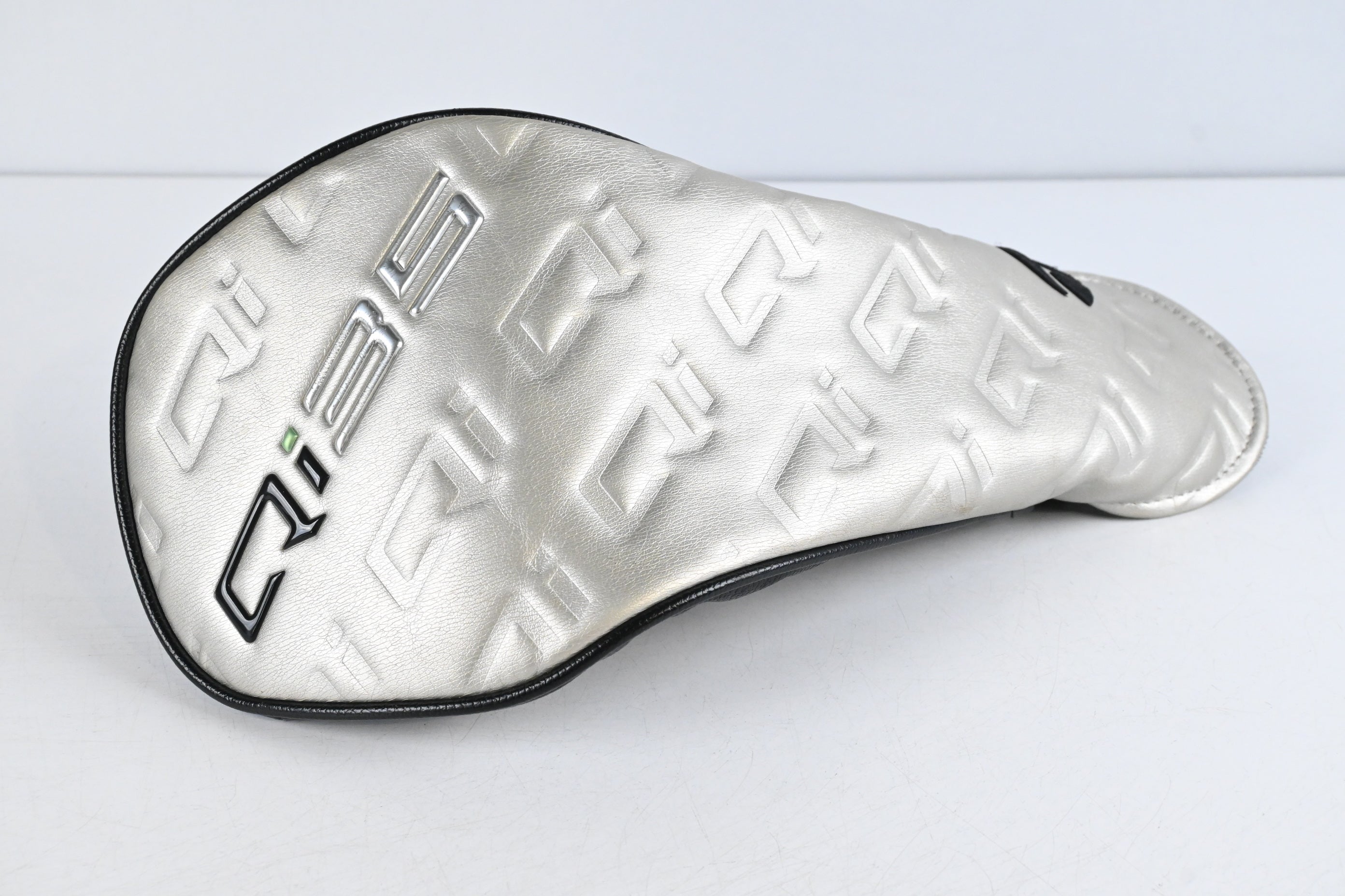 Taylormade Qi35 Driver / 10.5 Degree / Stiff Flex Fujikura Ventus Blue 5 Shaft
