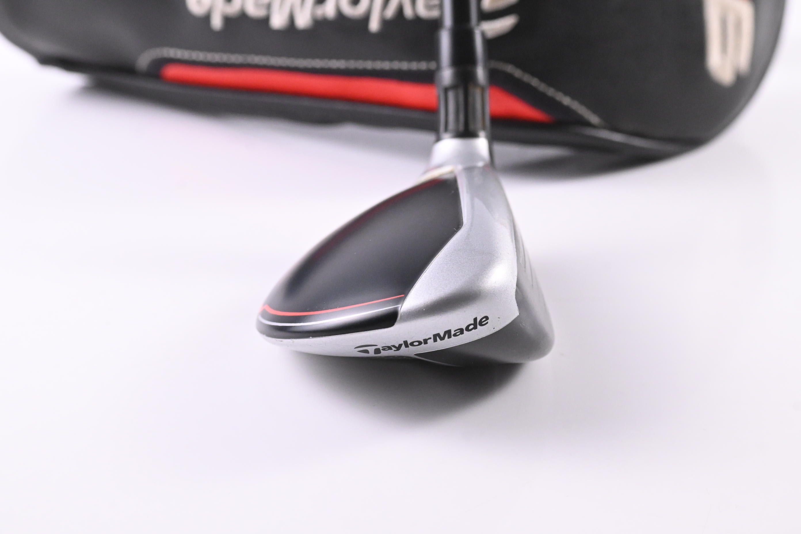 Taylormade M6 #3 Hybrid / 19 Degree / Regular Flex Fujikura Atmos Orange 6 Shaft