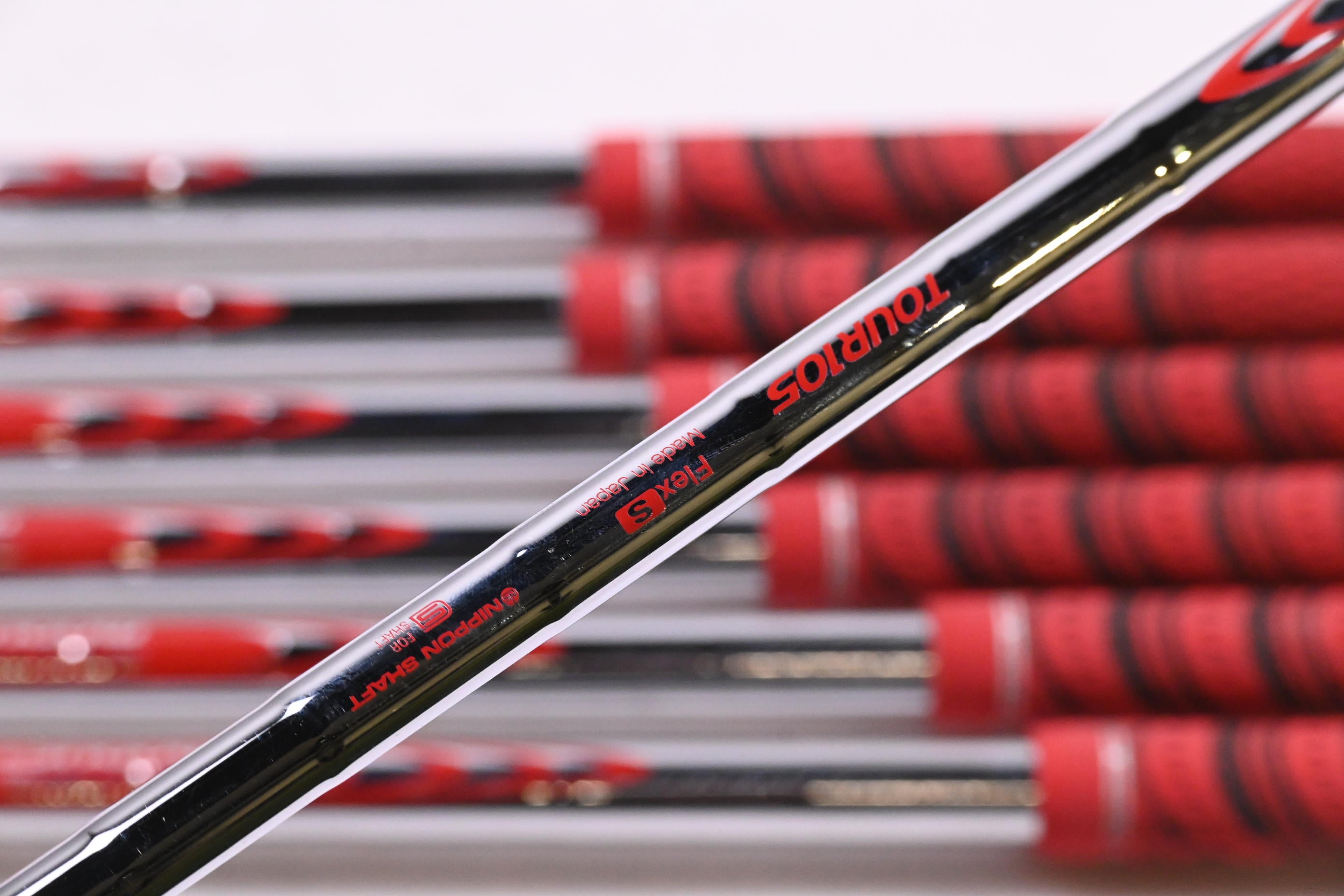 Callaway Apex Ai150 Irons / 4-PW / Stiff Flex N.S.Pro Modus³ Tour 105 Shafts