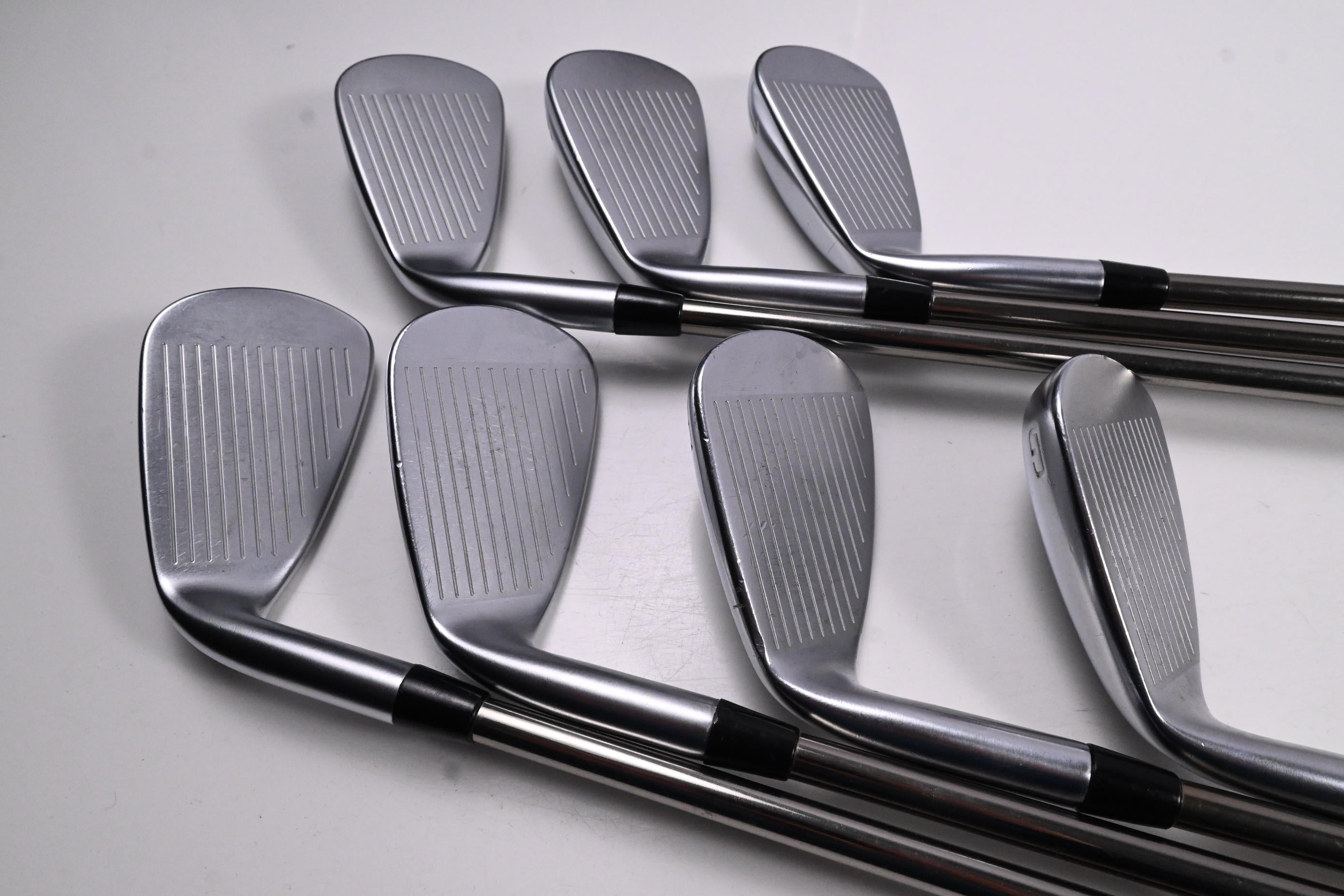 Mizuno JPX 923 Hot Metal HL Irons / 5-PW+GW / Regular Flex Recoil ESX 460