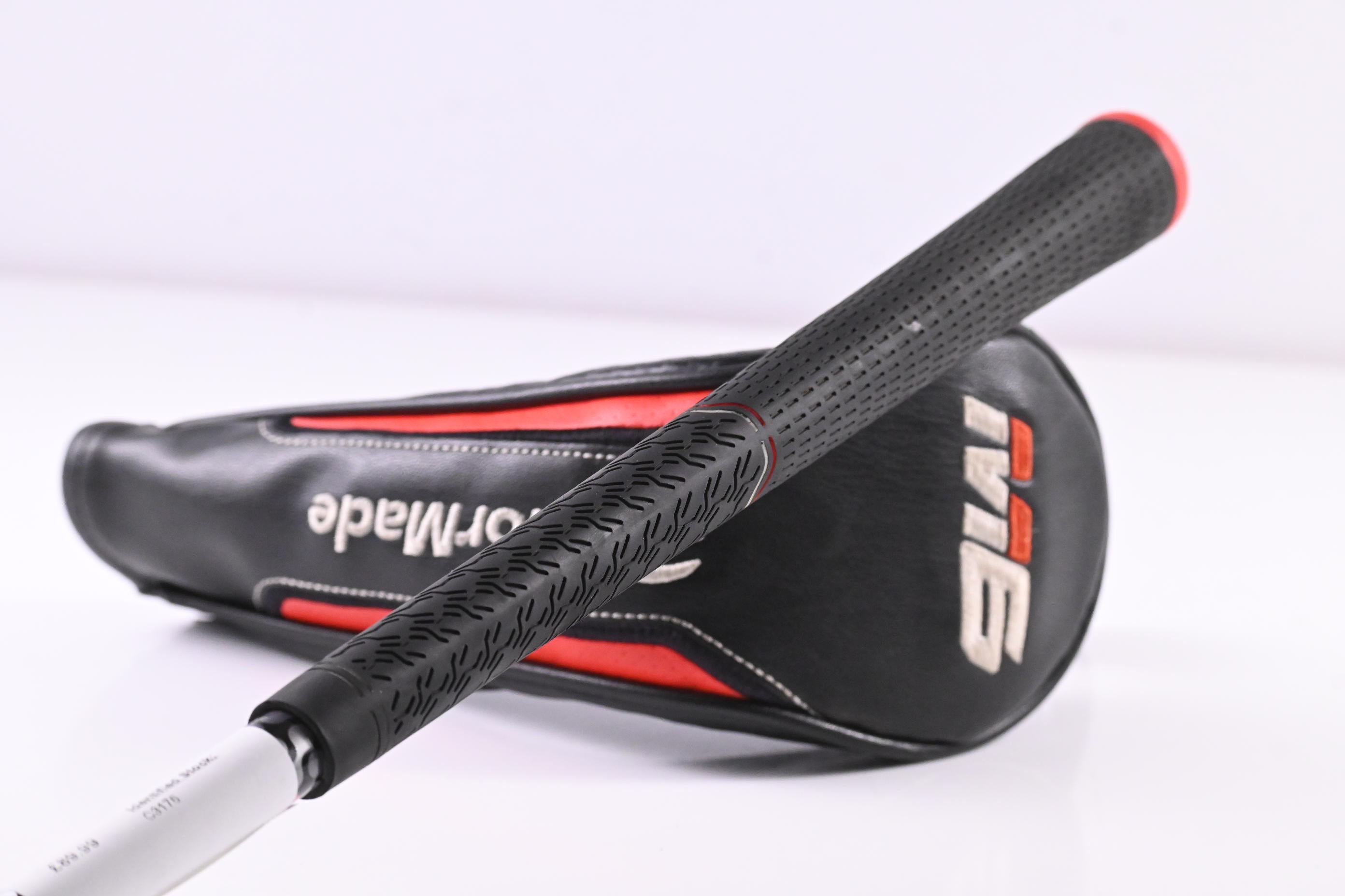 Taylormade M6 #3 Hybrid / 19 Degree / Regular Flex Fujikura Atmos Orange 6 Shaft