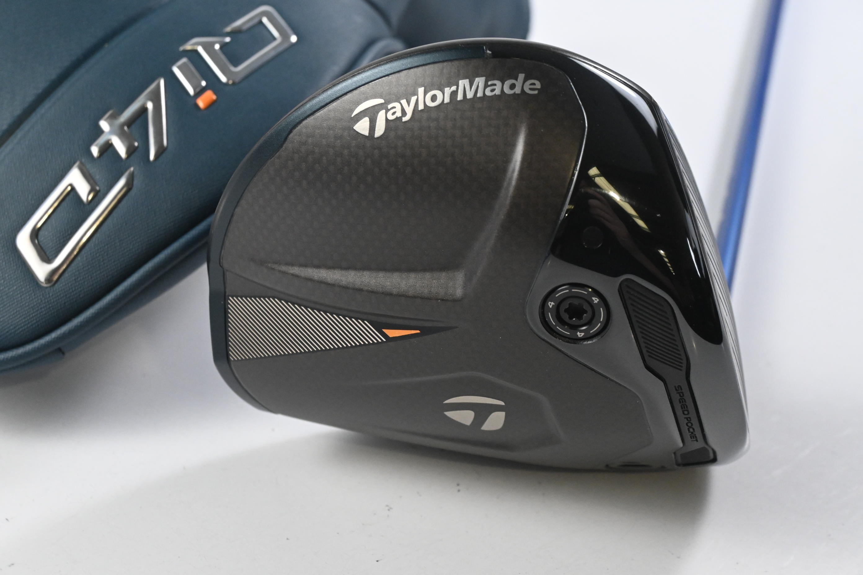 Taylormade Qi4D Driver / 9 Degree / Regular Flex Fujikura Ventus Blue 5 Velocore+