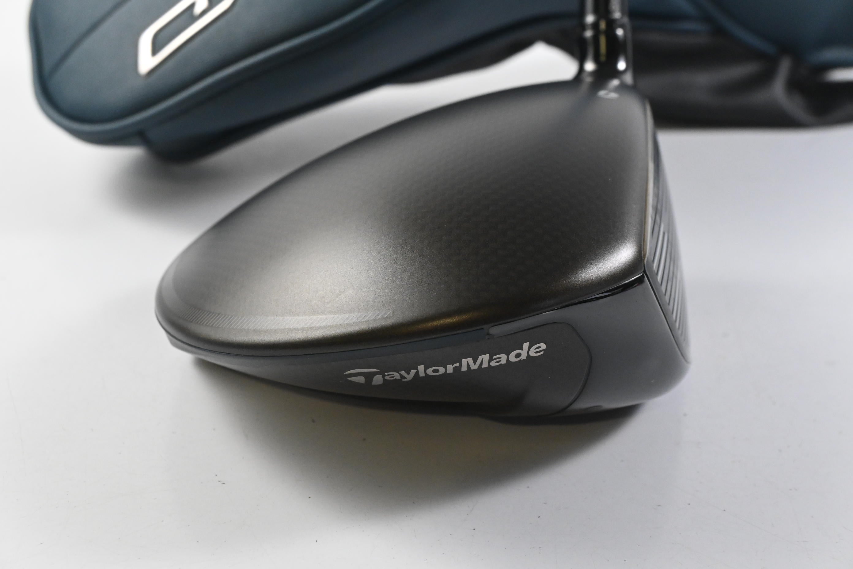 Taylormade Qi4D Driver / 9 Degree / Regular Flex Fujikura Ventus Blue 5 Velocore+
