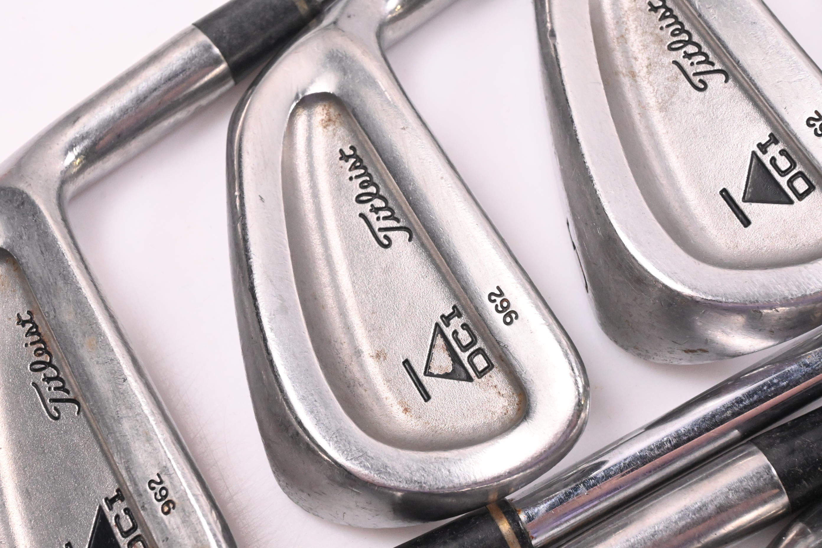 Titleist DCI 962 Irons / 3-PW+SW / Regular Flex Dynamic Gold R300 Shafts