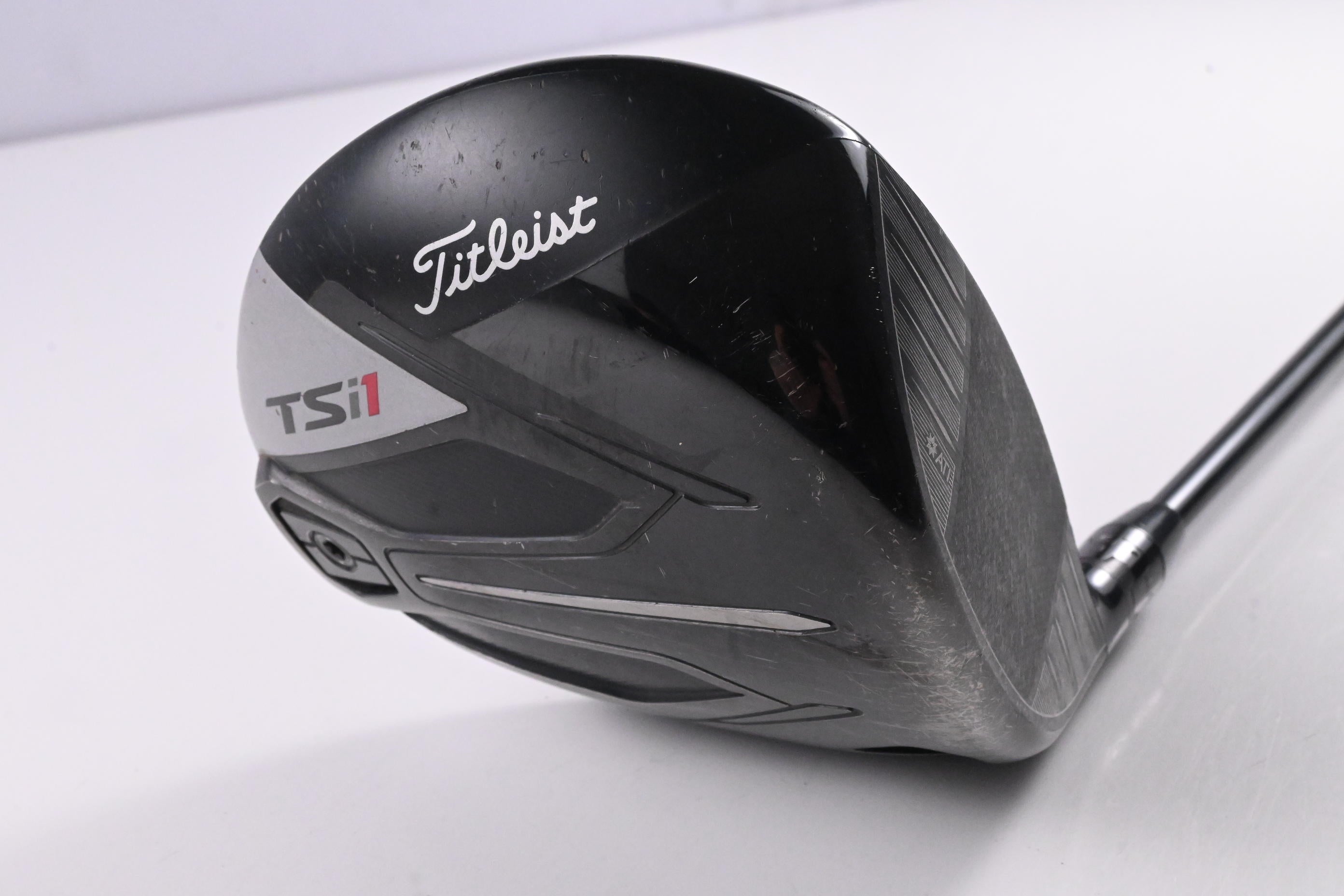 Titleist TSi1 Driver / 10 Degree / Regular Flex Kuro Kage Black TiNi 50 Shaft