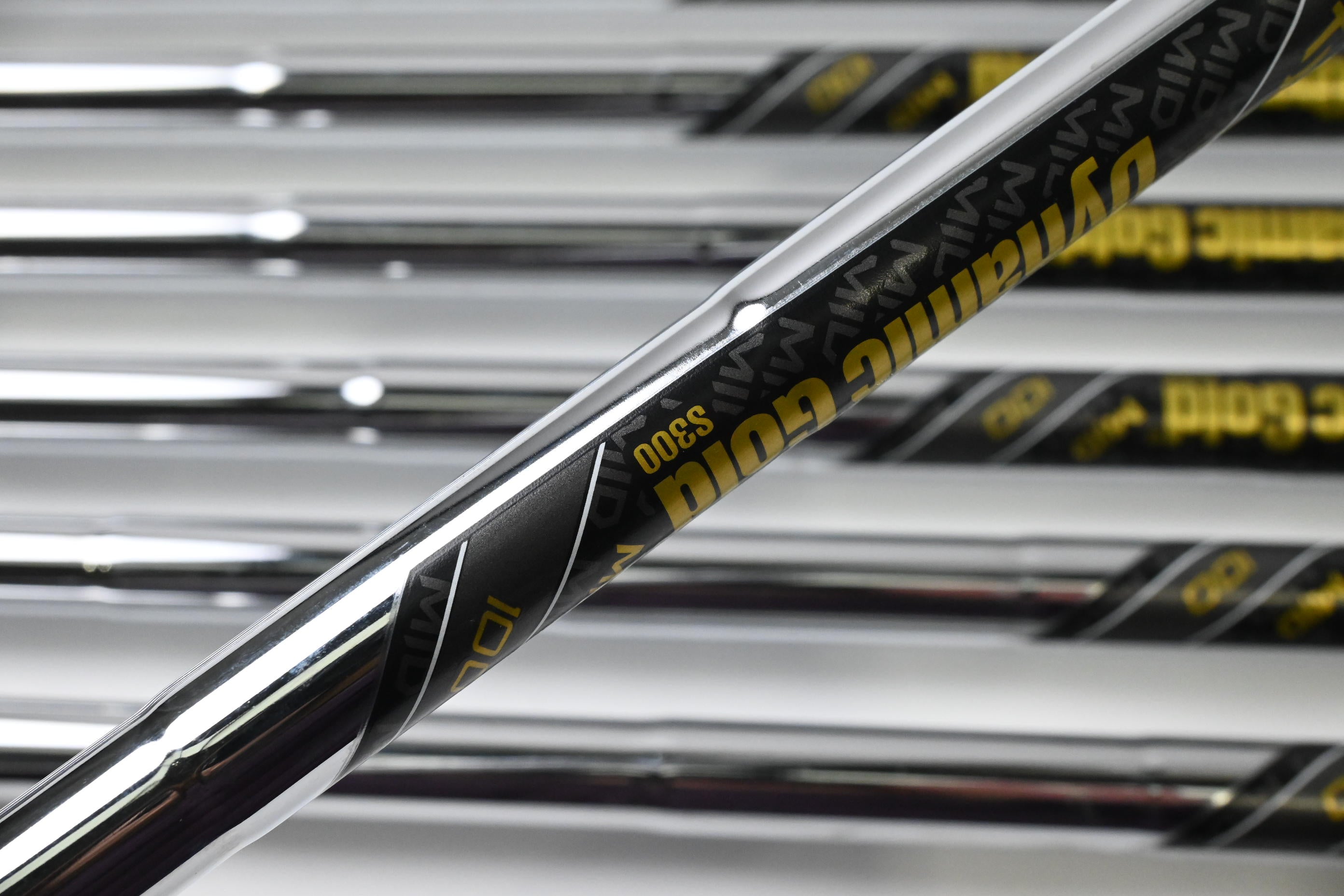 Callaway Apex Ai150 Irons / 4-PW / Stiff Flex Dynamic Gold MID 100 S300 Shaft