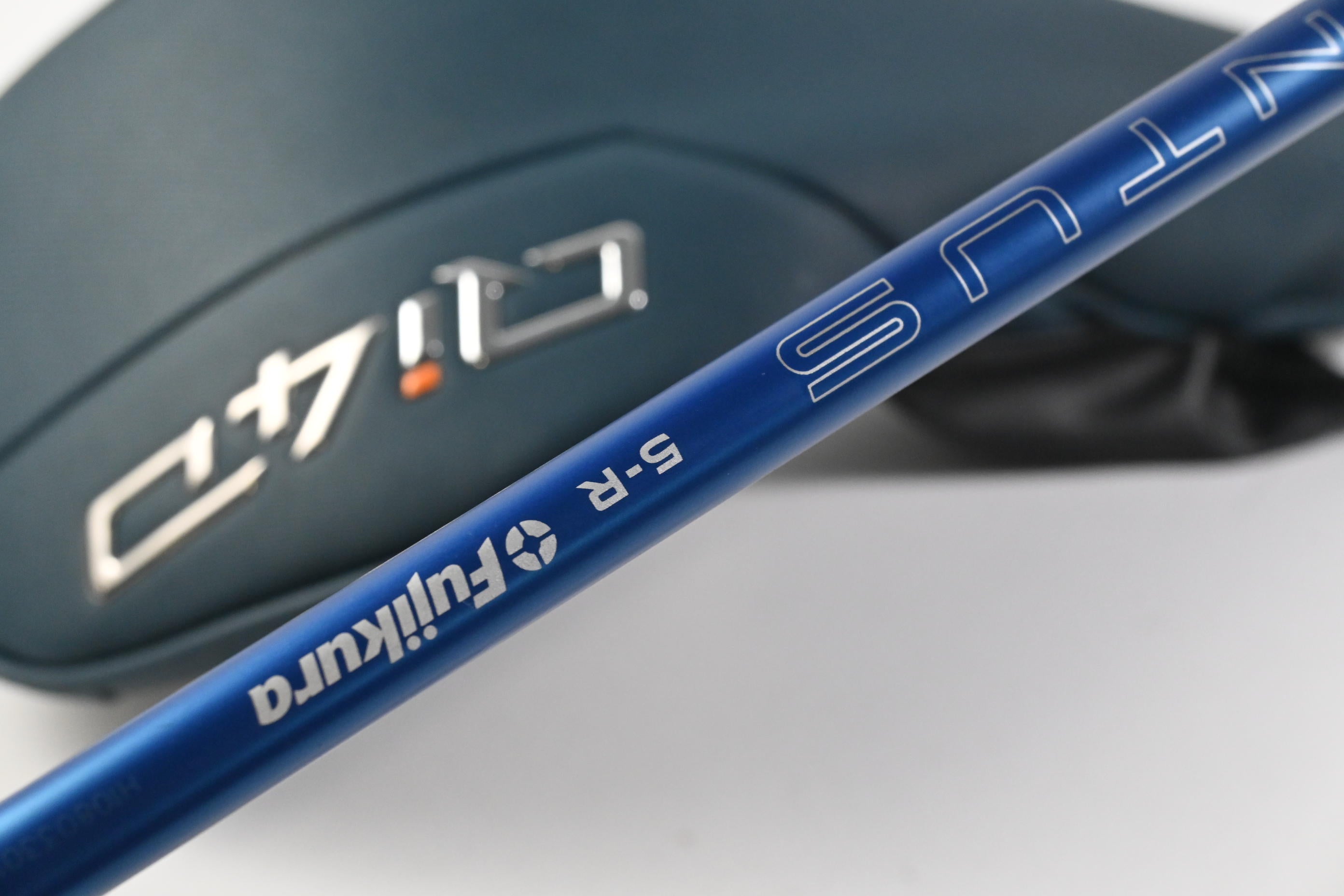 Taylormade Qi4D Driver / 9 Degree / Regular Flex Fujikura Ventus Blue 5 Velocore+