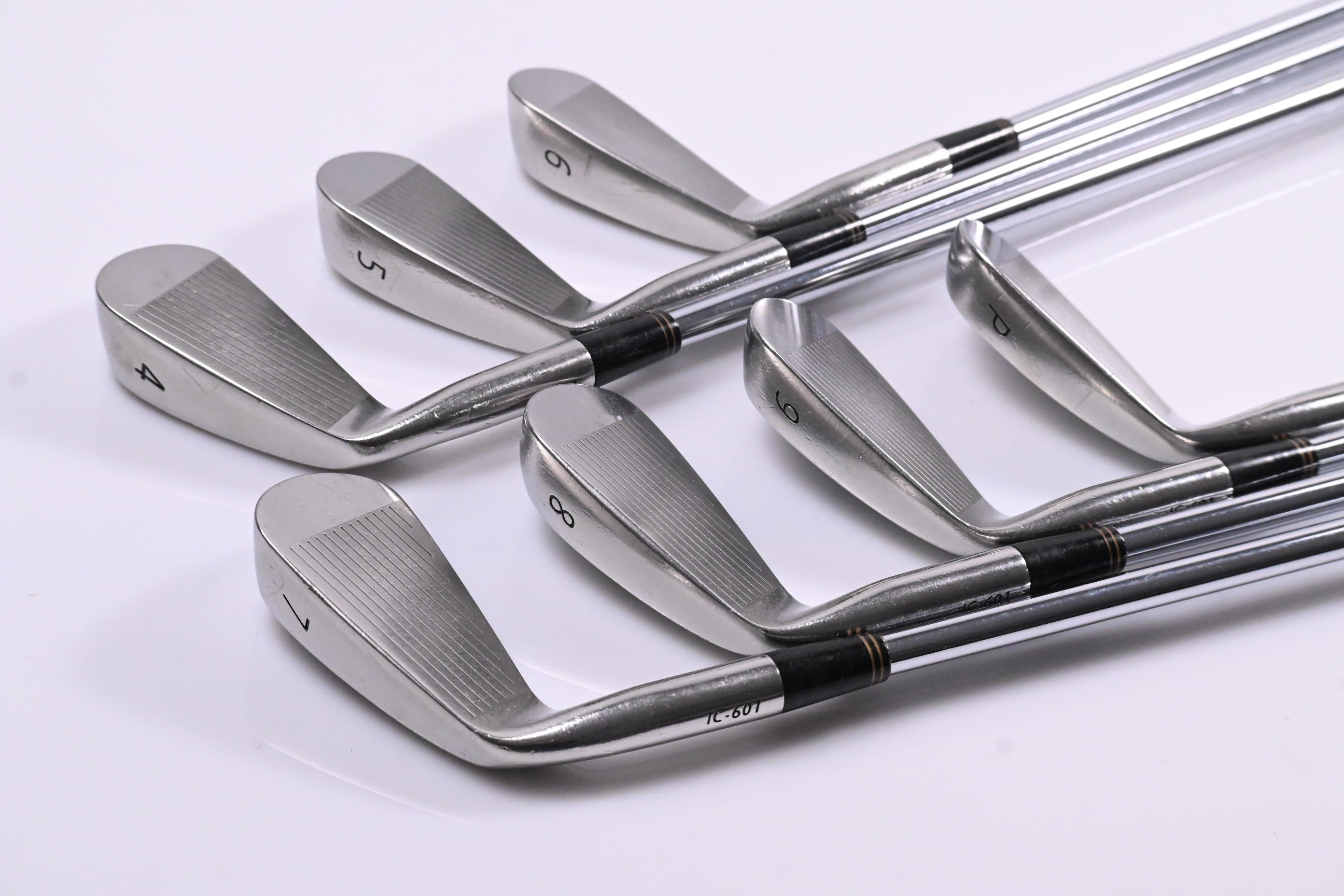 Miura IC-601 Irons / 4-PW / Regular Flex Oban CT-115 Shafts