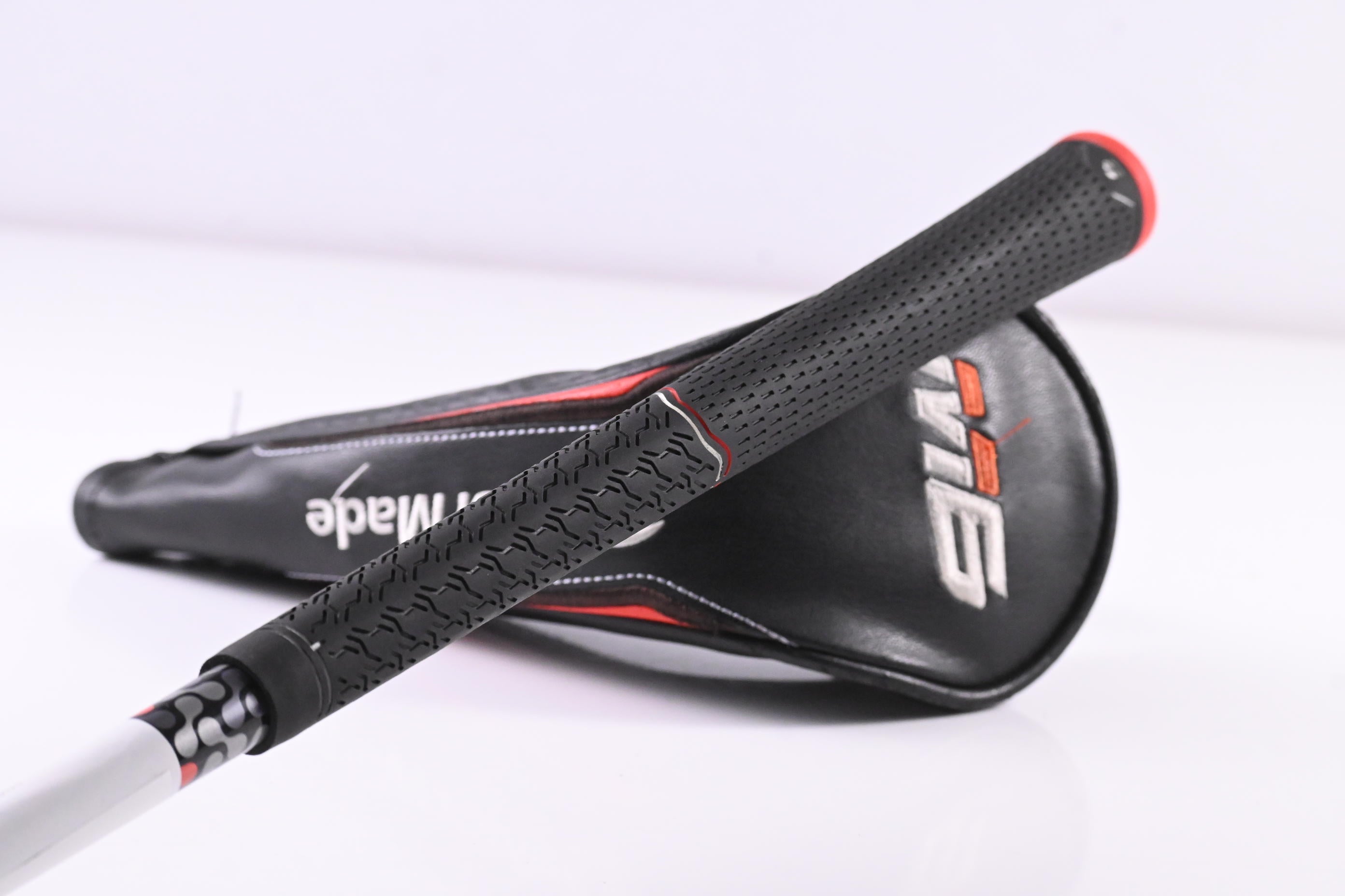 Taylormade M6 #4 Hybrid / 22 Degree / Stiff Flex Fujikura Atmos Orange 7 Shaft