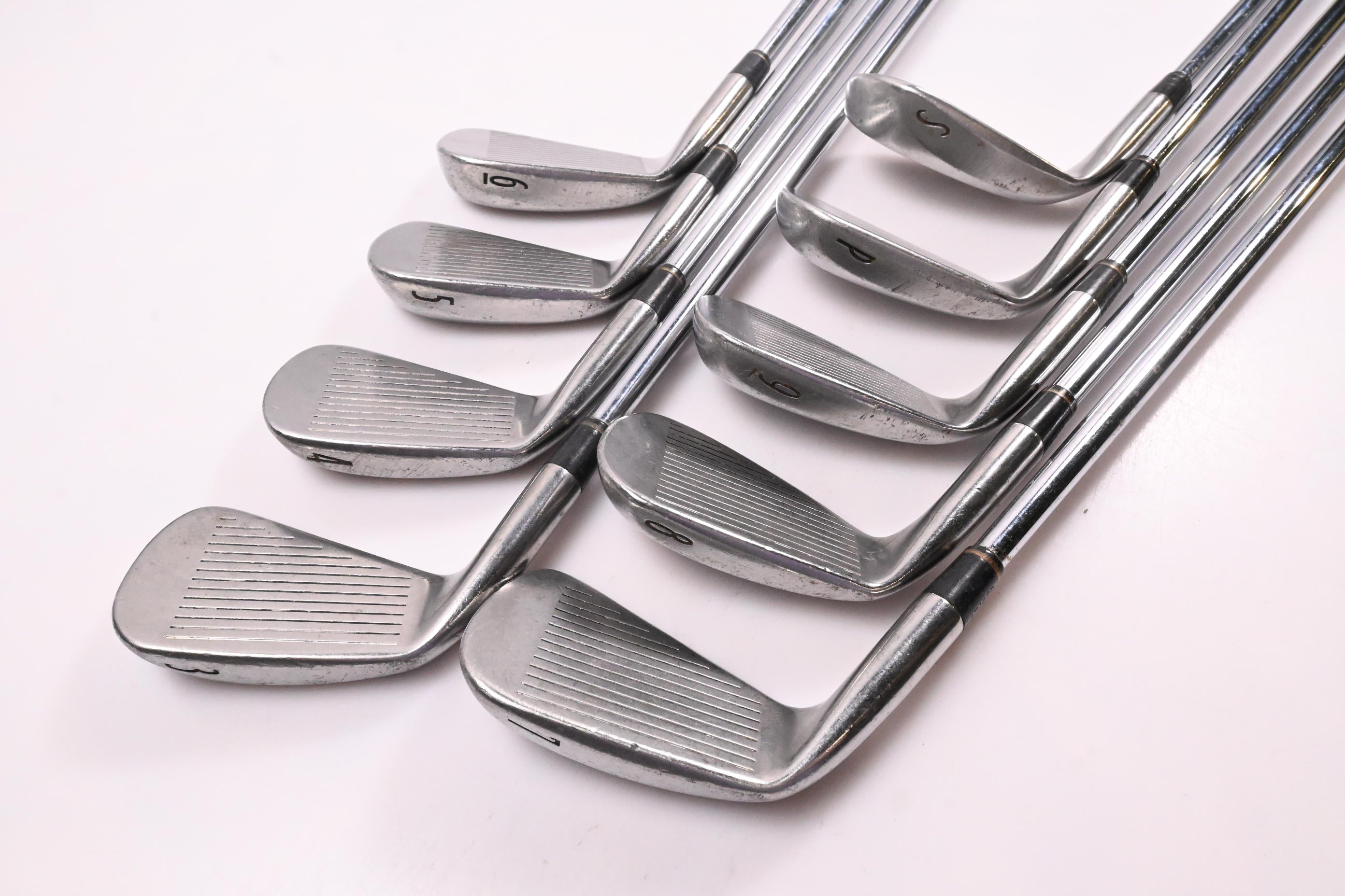 Titleist DCI 962 Irons / 3-PW+SW / Regular Flex Dynamic Gold R300 Shafts